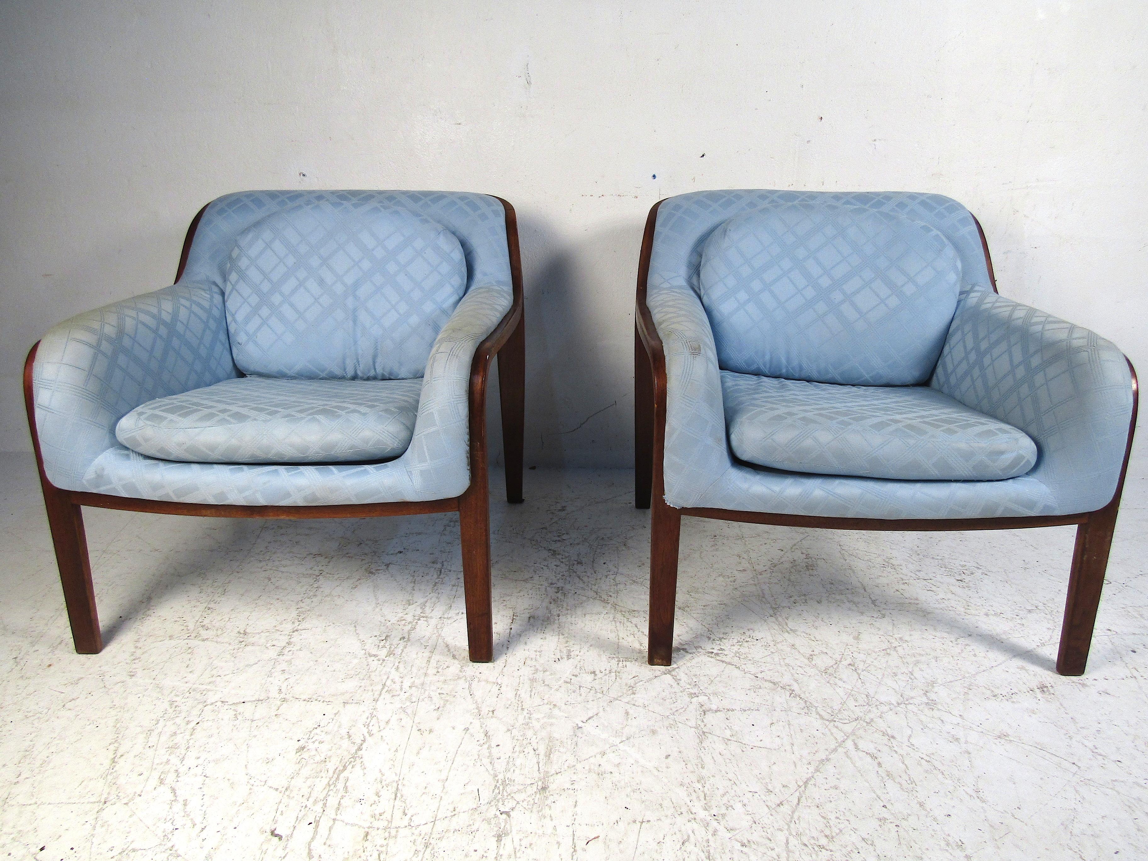 Stylish pair of midcentury bentwood lounge chairs. Covered in a vintage light blue upholstery. Designed by Bill Stephens for Knoll. This pair is sure to be a great addition to any modern interior. Please confirm item location with dealer (NJ or NY).