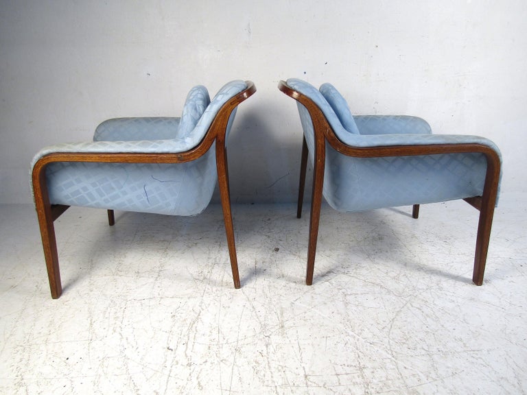 Pair of Midcentury Bentwood Lounge Chairs by Bill Stephens for Knoll at
