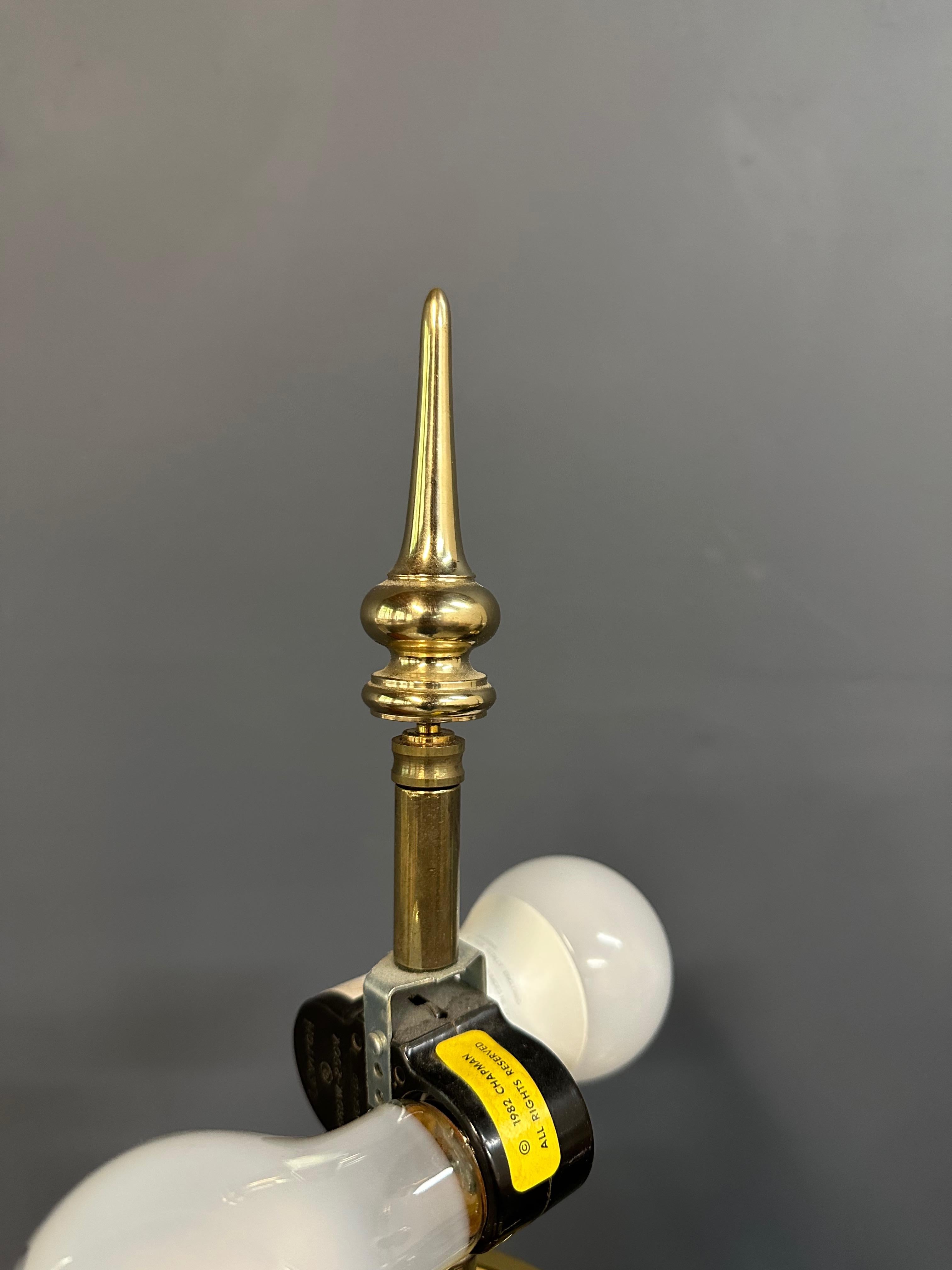 Pair of Mid-Century Black Ceramic Urn Lamps with Stepped Brass Bases by Chapman Norteamericano en venta
