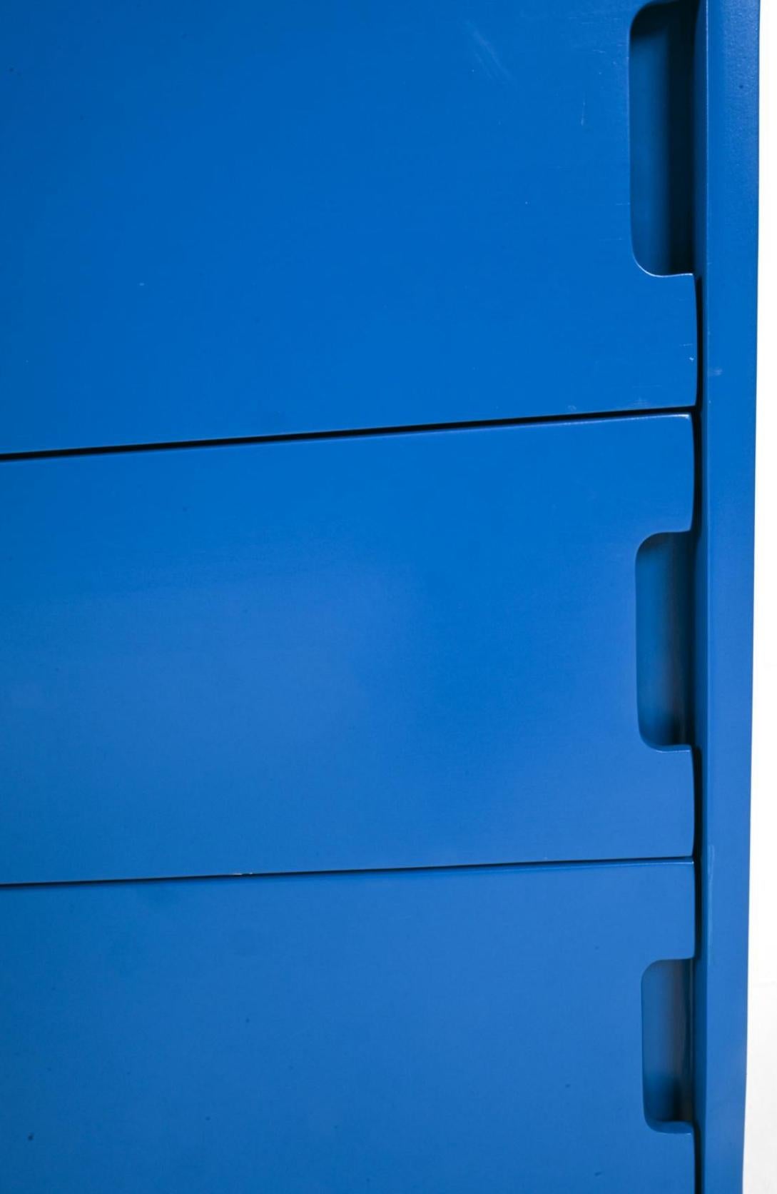 Pair of Mid Century Blue Lacquer 3 drawer dressers with concave handles In Good Condition In BROOKLYN, NY