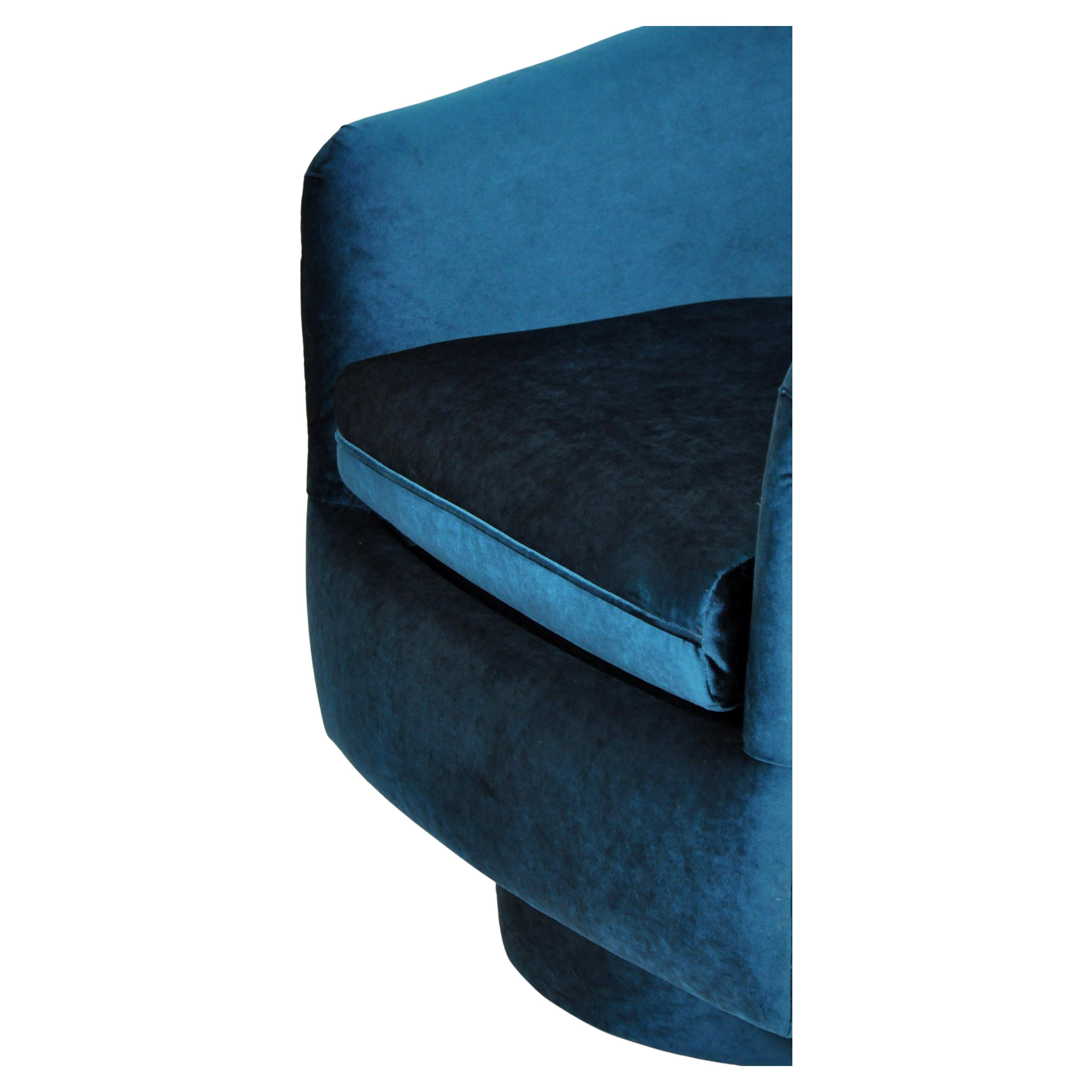 American Pair of Mid-Century Blue Velvet Swivel Chairs, Milo Baughman Style, USA, 1970s
