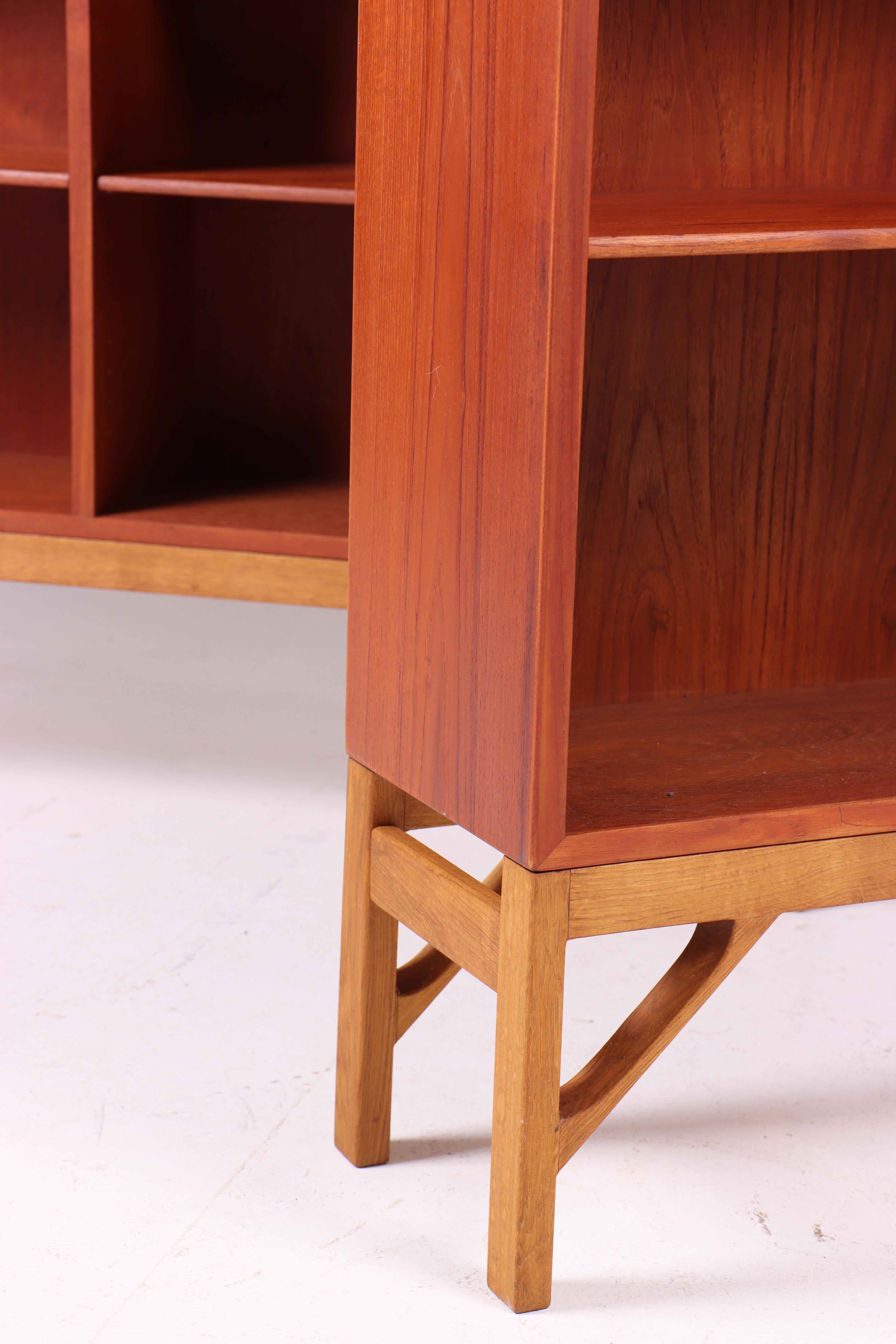 Mid-Century moderno Coppia di librerie di metà secolo in Teak e Oak di Børge Mogensen, Made in Denmark in vendita