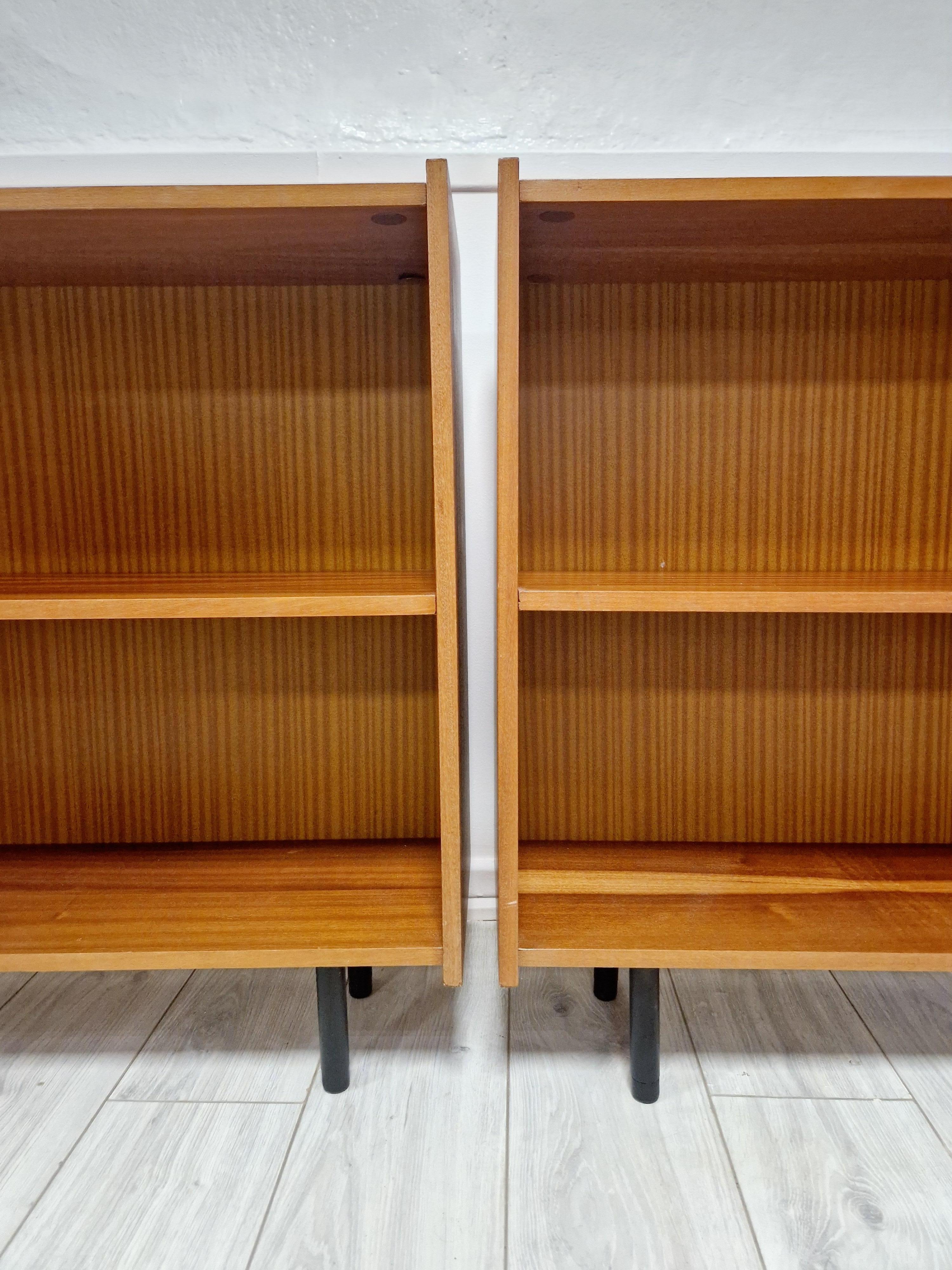 Paar Mid Century Bücherregale (Skandinavisch) im Angebot