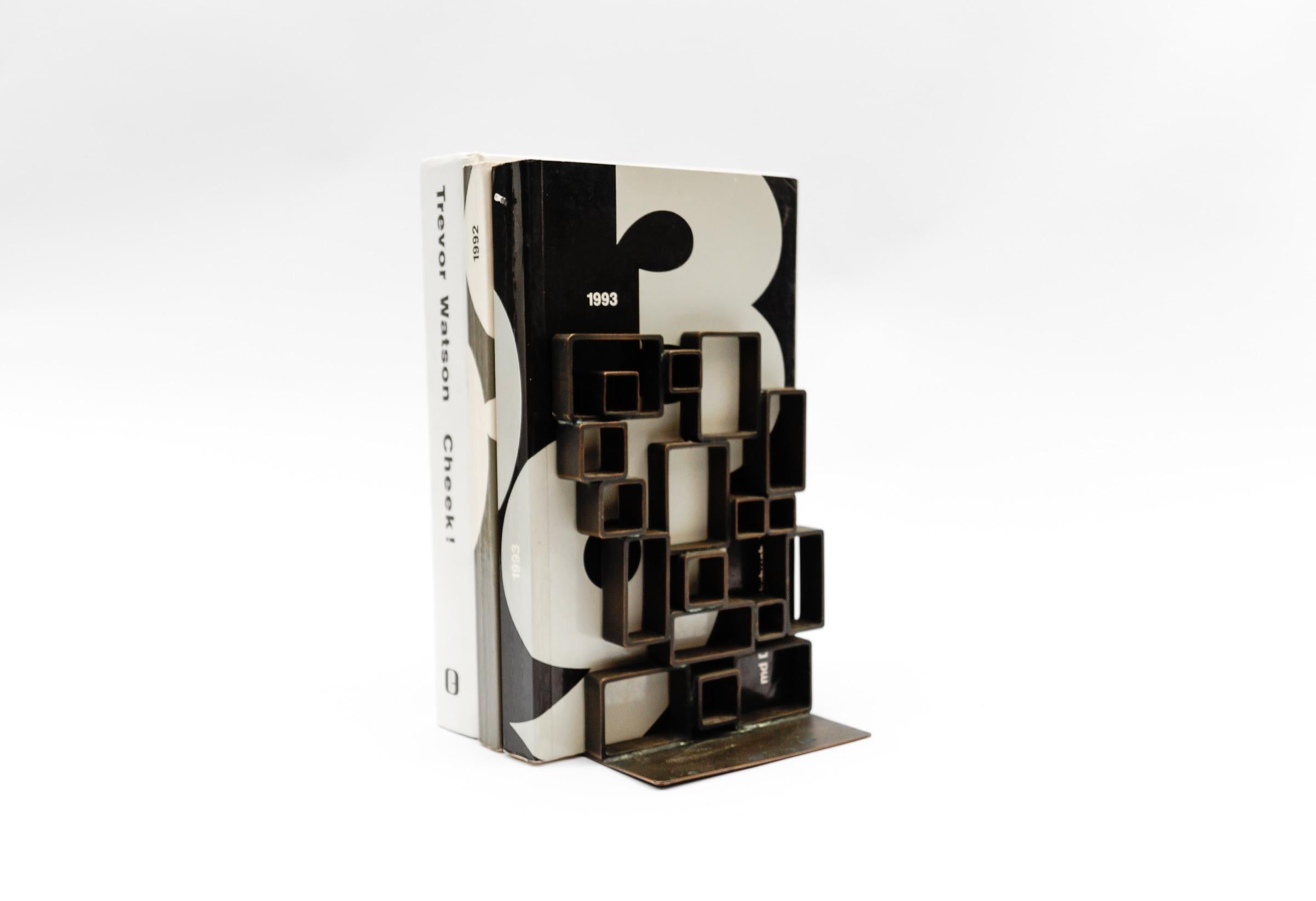 Céramique Paire de serre-livres du milieu du siècle en cuivre, Italie 1970 en vente