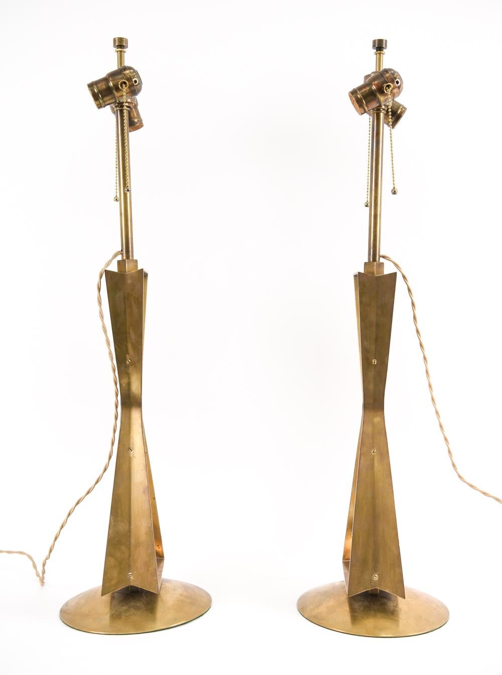 Pair of Mid-Century Brass & Aluminum Hourglass Table Lamps For Sale 9