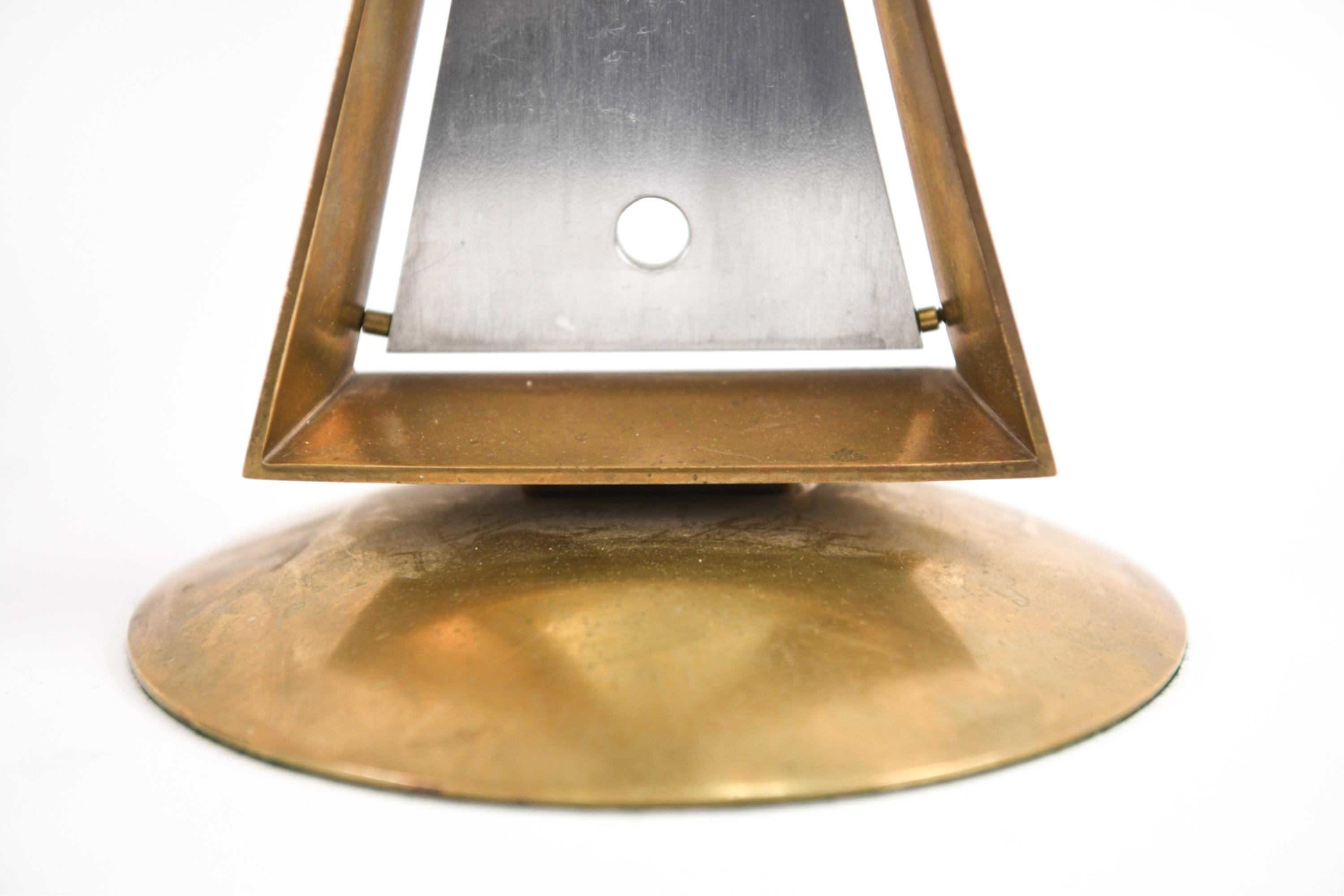 Mid-Century Modern Pair of Mid-Century Brass & Aluminum Hourglass Table Lamps For Sale