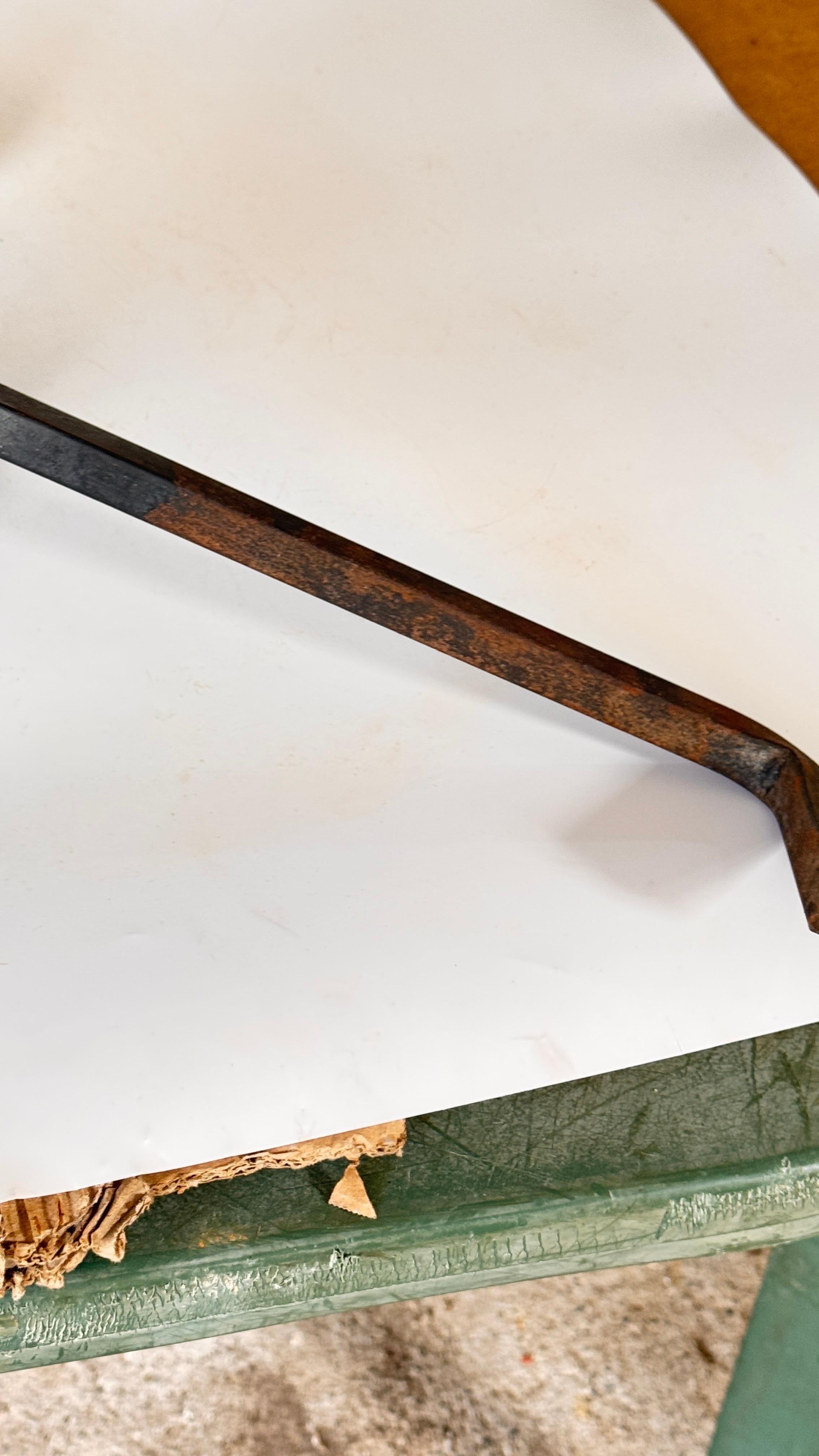Art Déco Coppia di androni in ottone e ferro nero della metà del secolo scorso, anni '50 in vendita