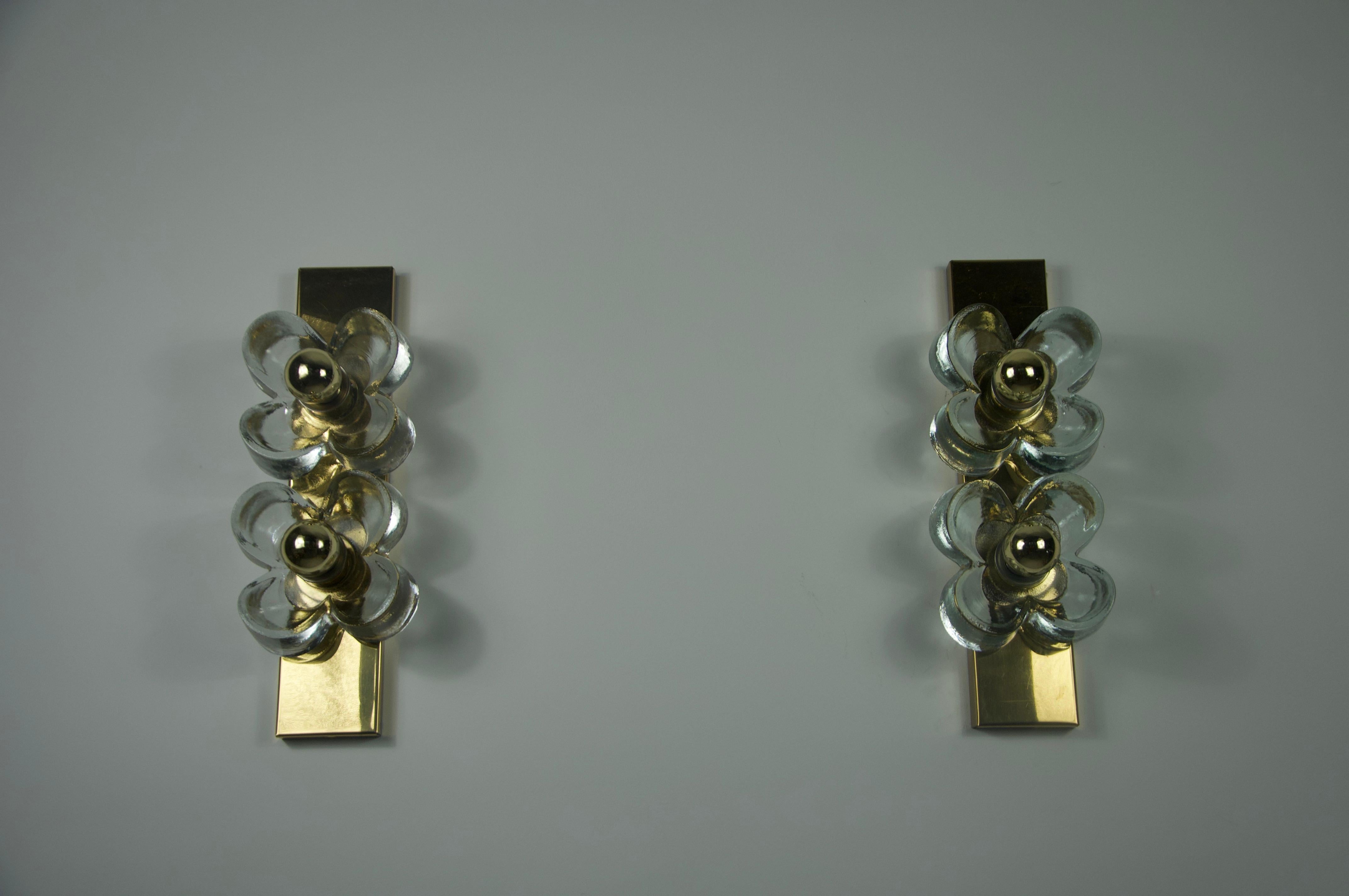 Metà XX secolo Pair of Mid-Century Brass and Glass Wall Lamps by SiSche, Germany, 1960s in vendita