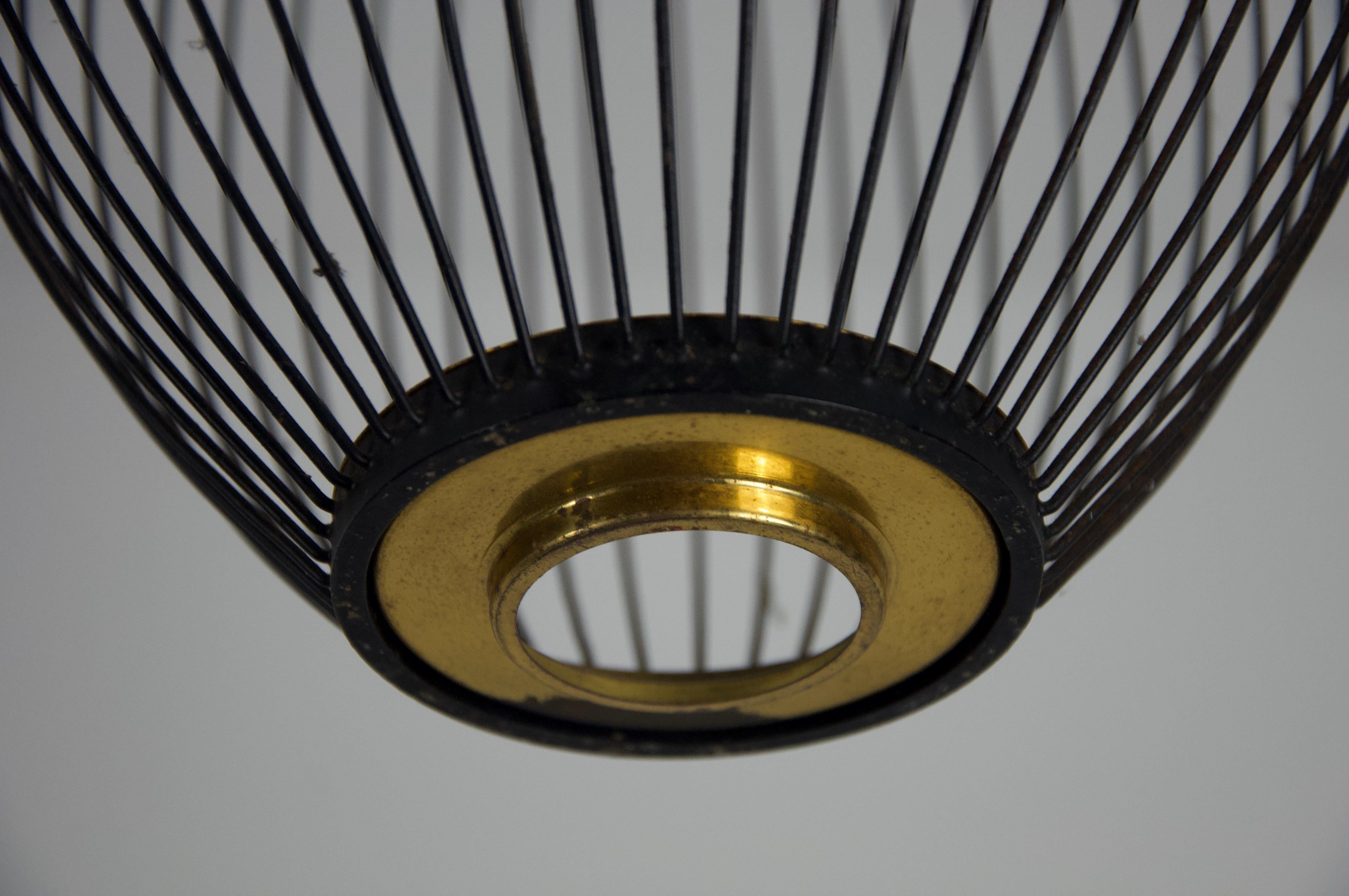 Paire de lampes suspendues en laiton et métal du milieu du siècle, Italie, années 1960 en vente 8