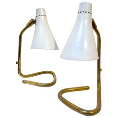 Coppia di lampade da tavolo in ottone e metallo del Mid-Century di Guiseppe Ostuni, Italia anni '50