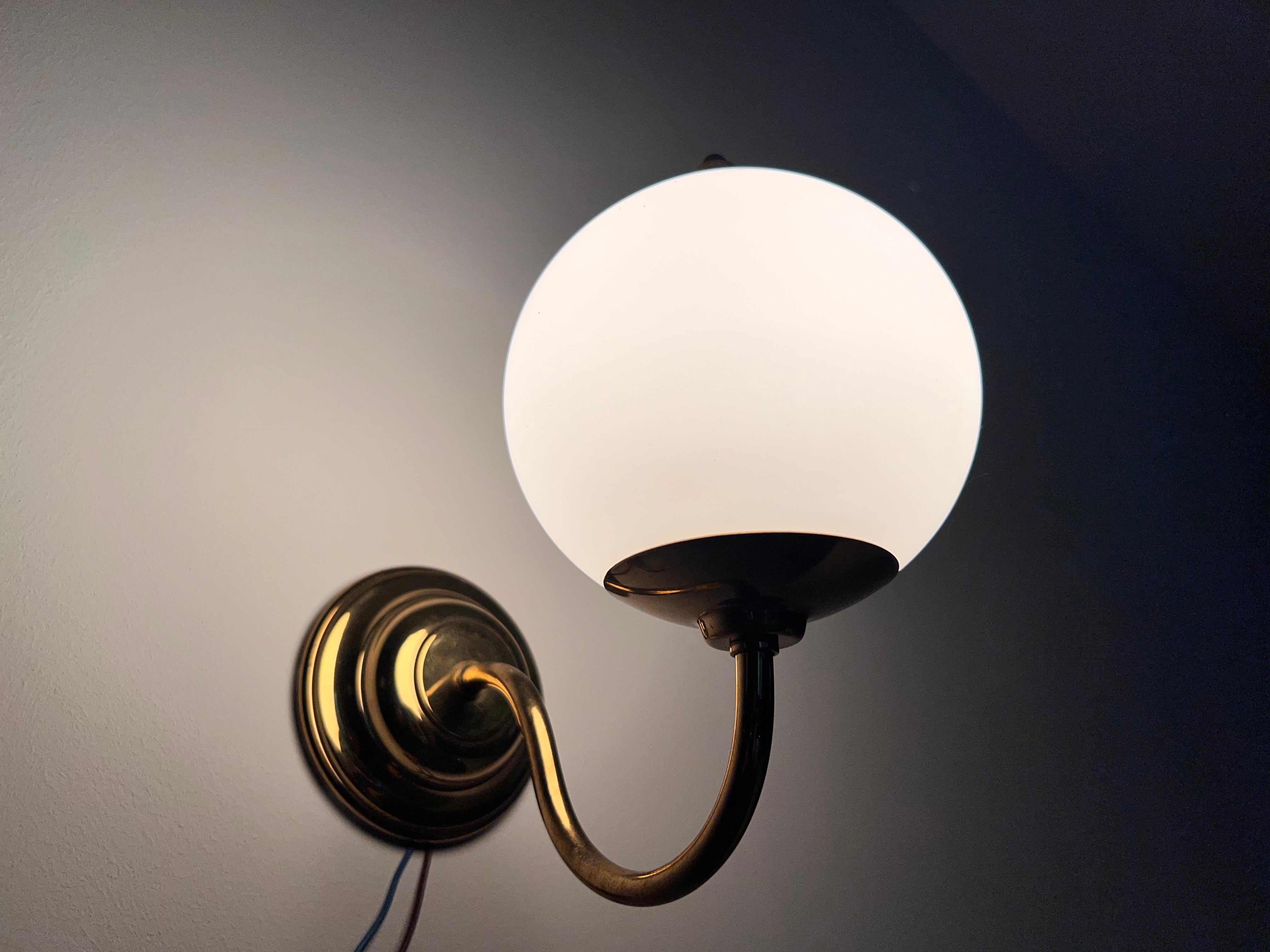 Pair of Mid-Century Brass and Opaline Glass Wall Lamps, Italy, 1960s For Sale 5