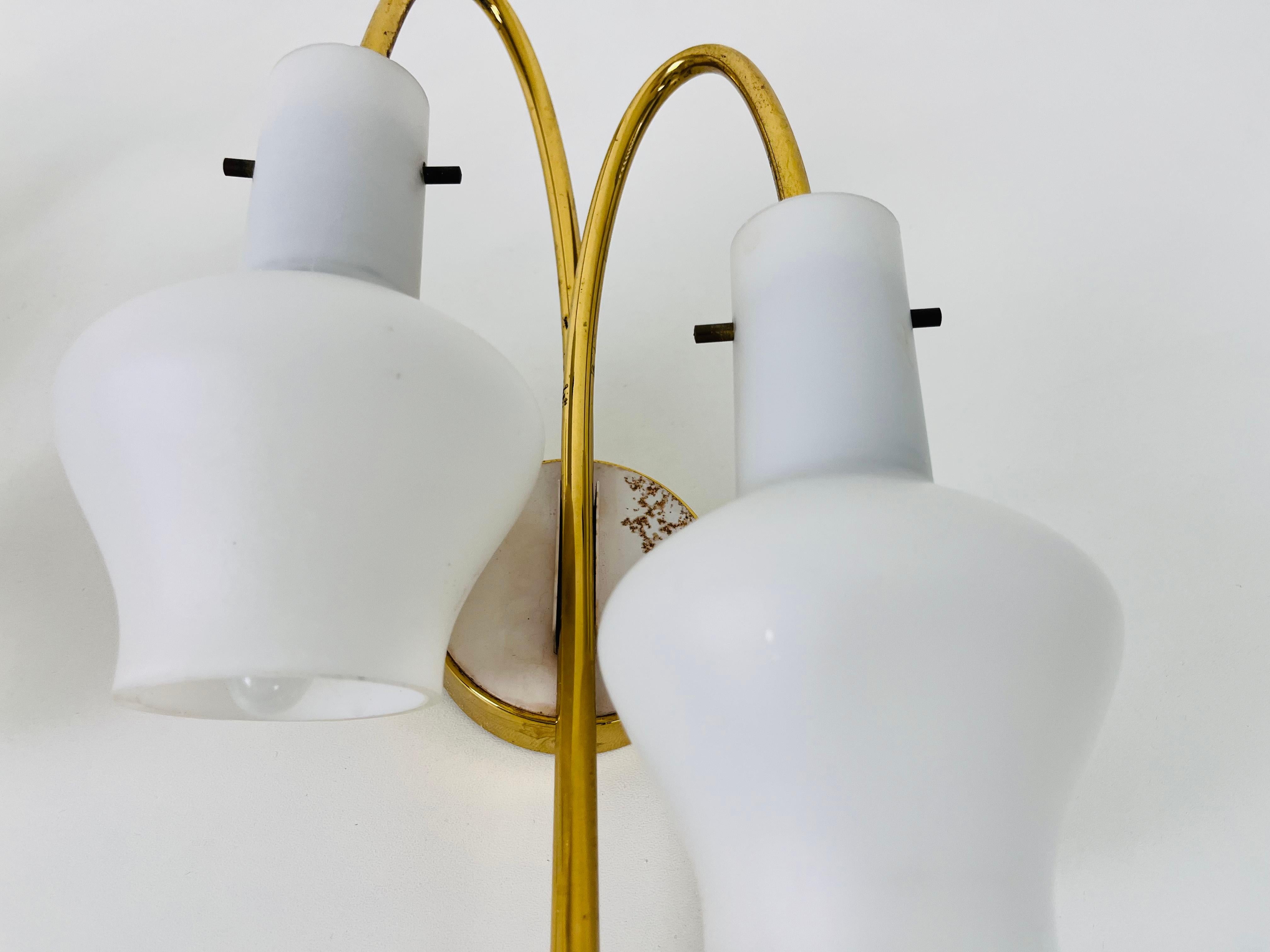 Pair of Mid-Century Brass and Opaline Glass Wall Lamps, Italy, 1960s In Good Condition For Sale In Hagenbach, DE