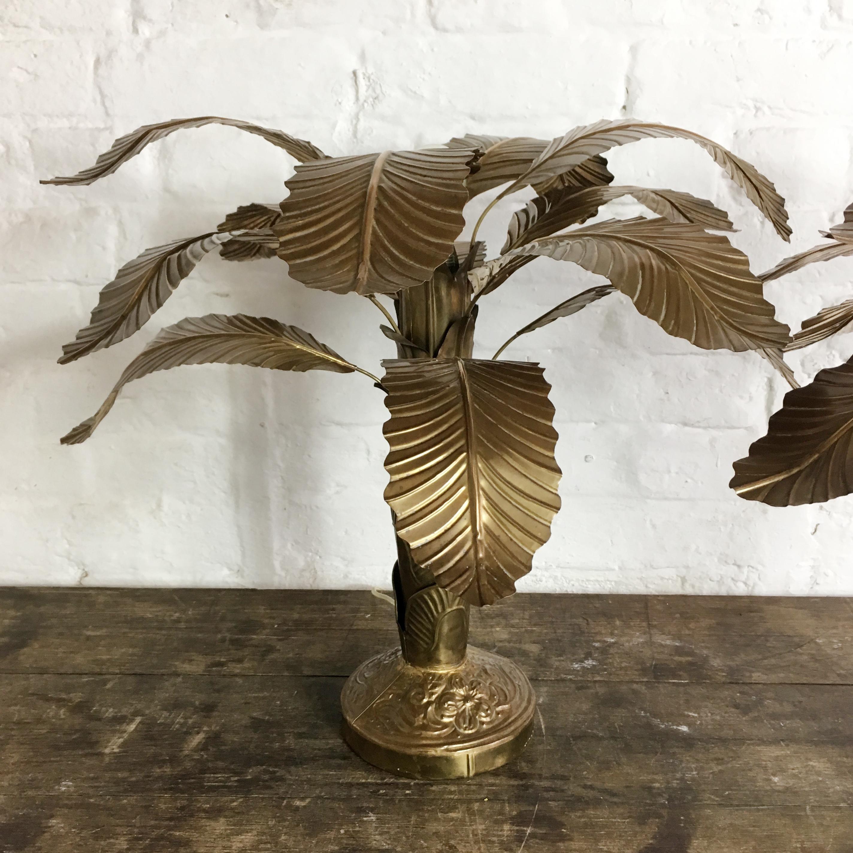 Pair of Mid Century Brass Banana Tree Table Lamps In Good Condition In Hastings, GB