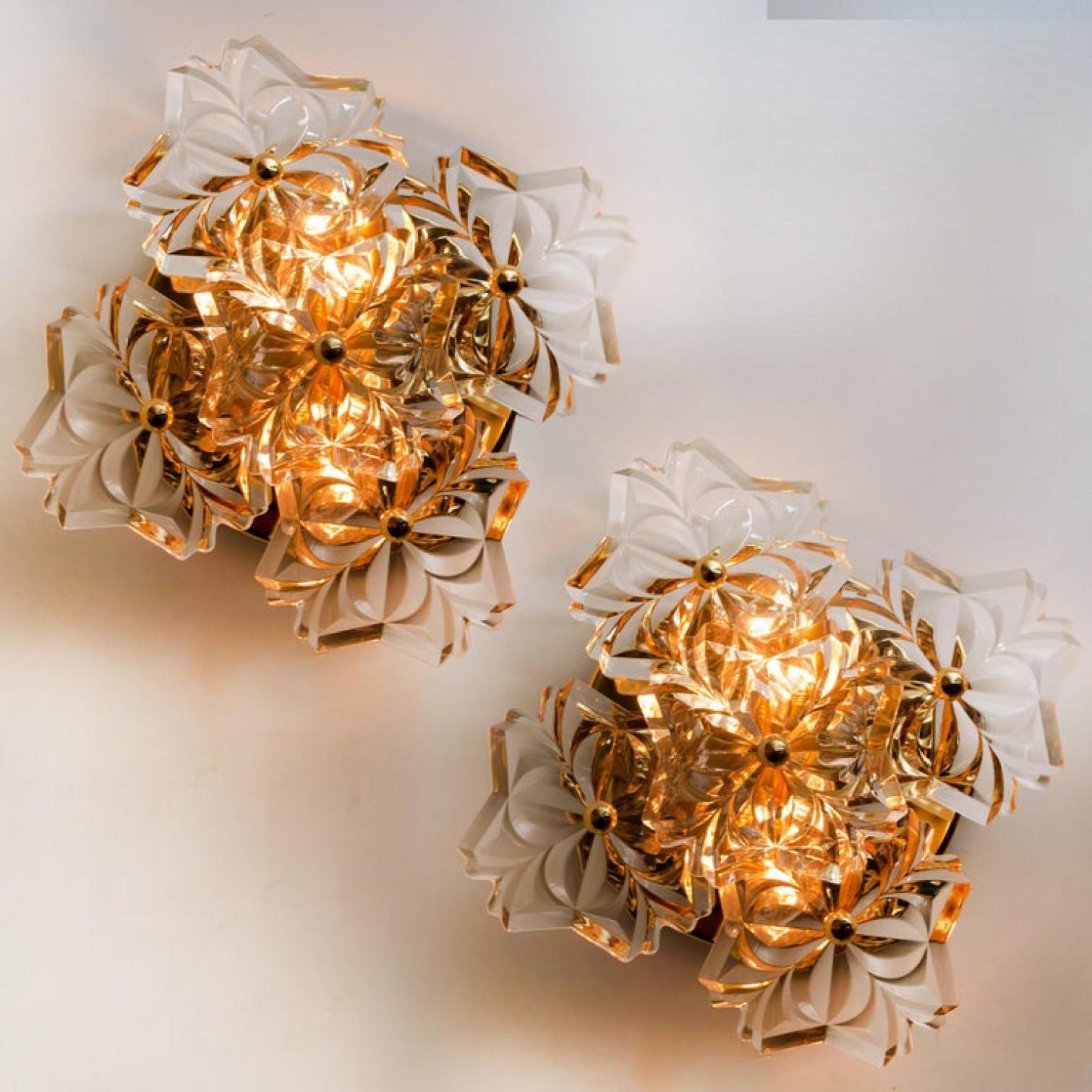 Pair of Mid Century Brass Floral Wall Lights by Hillebrand, 1970s For Sale 2