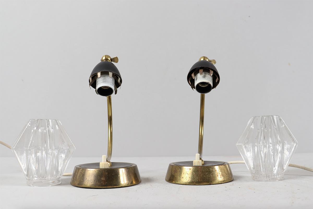 Pareja de lámparas de mesilla de noche de latón y cristal de mediados de siglo, Alemania, años 60 en Bueno estado para la venta en St. Leonards-On-Sea, GB