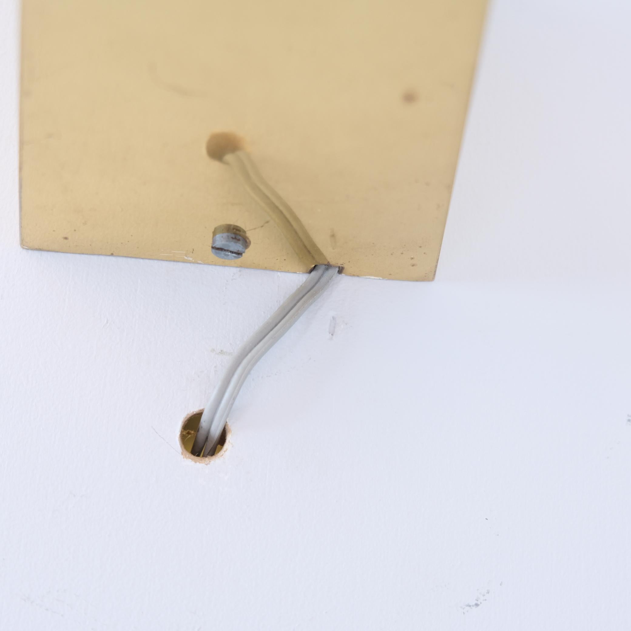 Pair of Mid-Century Brass & Glass Wall Lamps Model EY 49, Itsu 1950s For Sale 6