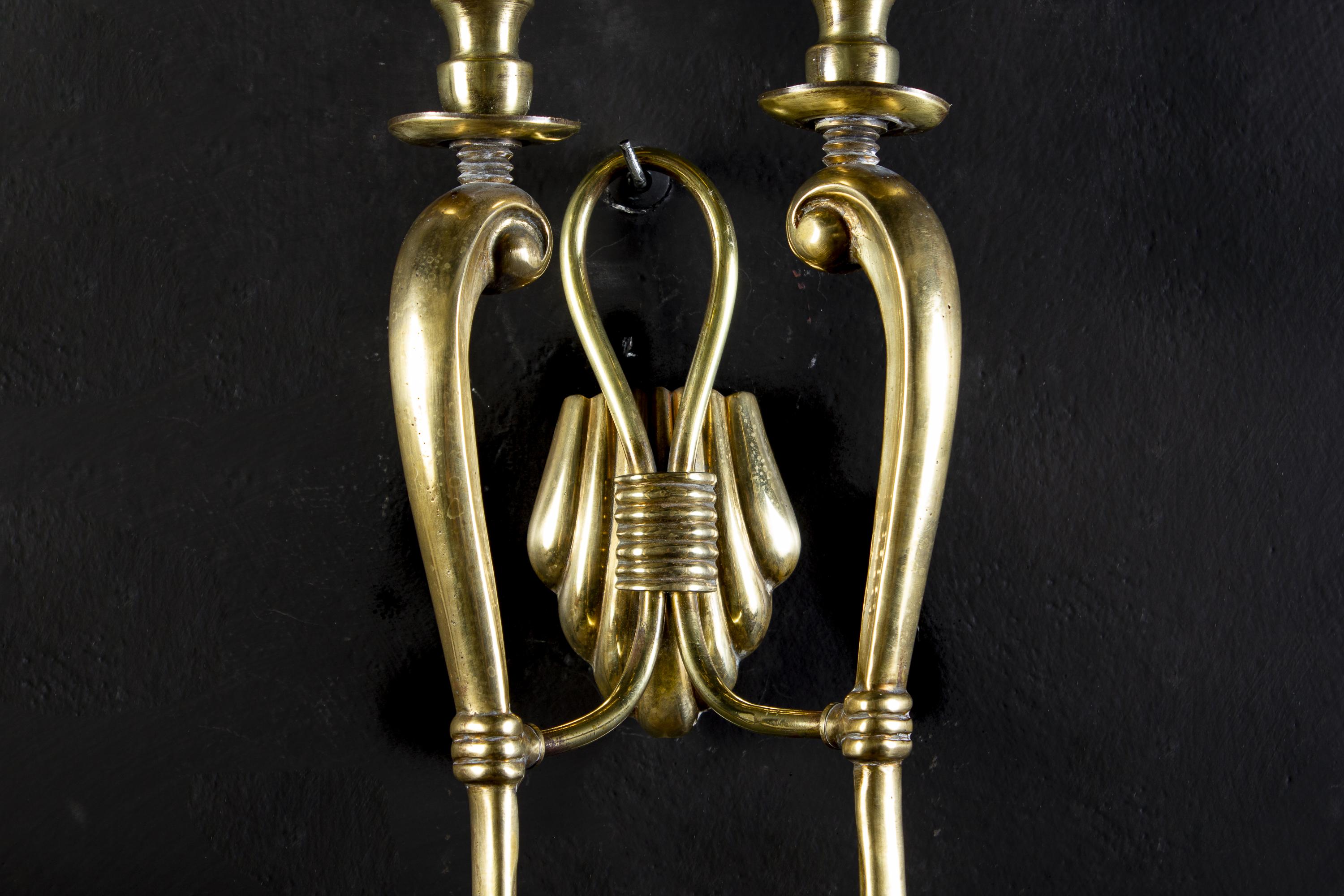 Pair of Midcentury Brass Scones or Wall Lights Italy Guglielmo Ulrich Style 1940 In Good Condition For Sale In Rome, IT
