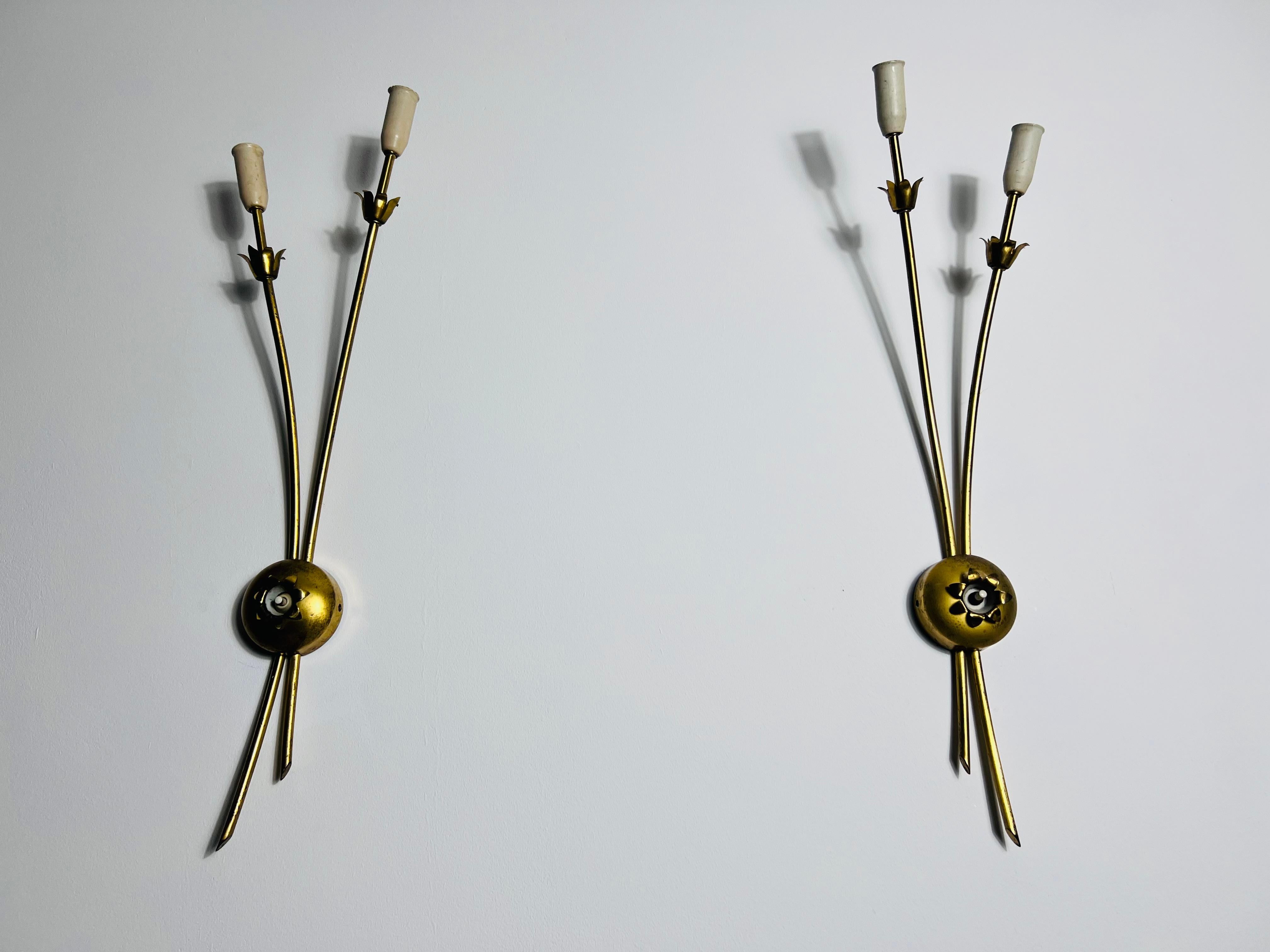 Pair of Mid-Century Brass Sputnik Wall Lamps, Italy, 1960s For Sale 1
