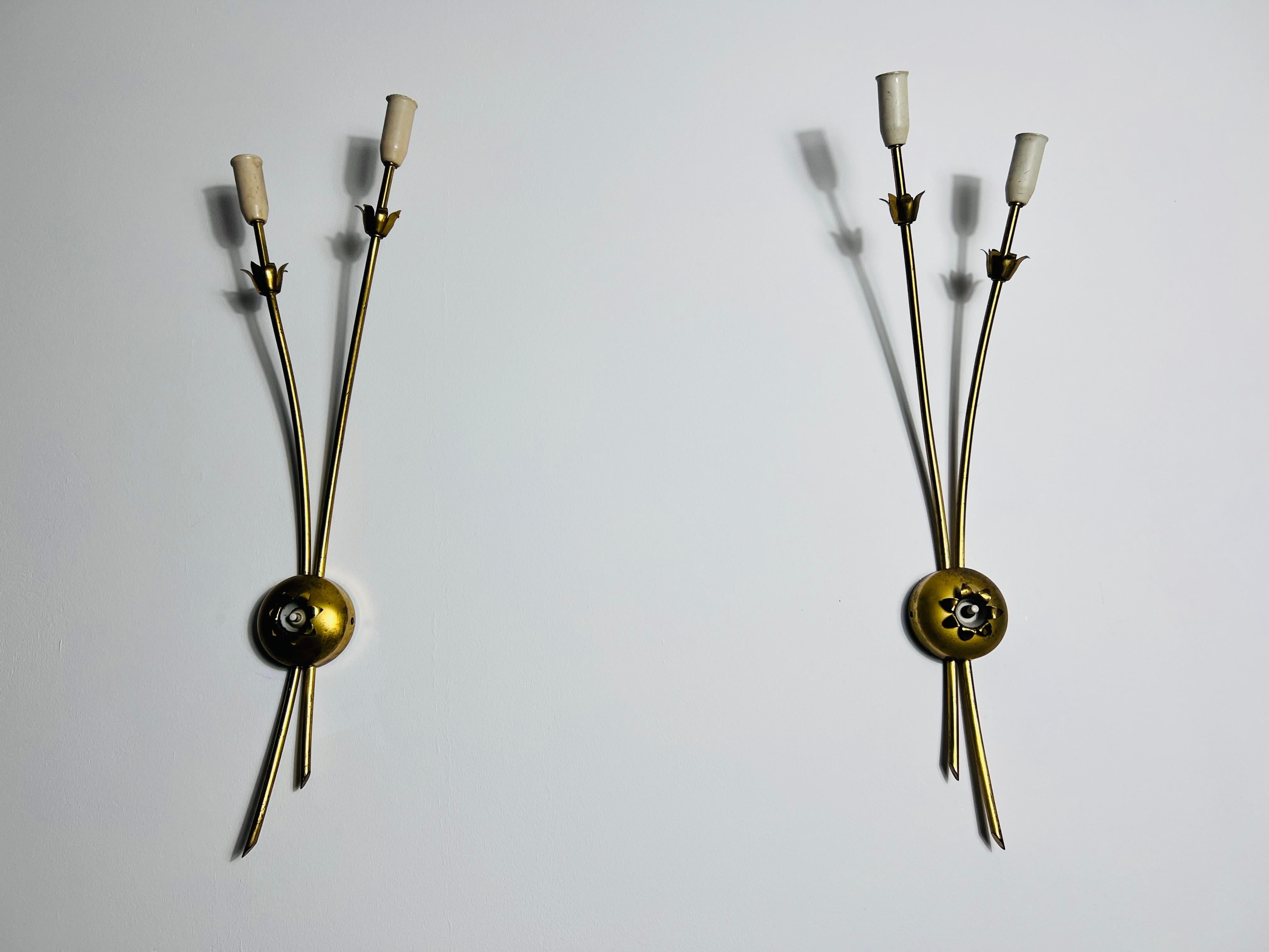 Pair of Mid-Century Brass Sputnik Wall Lamps, Italy, 1960s For Sale 2