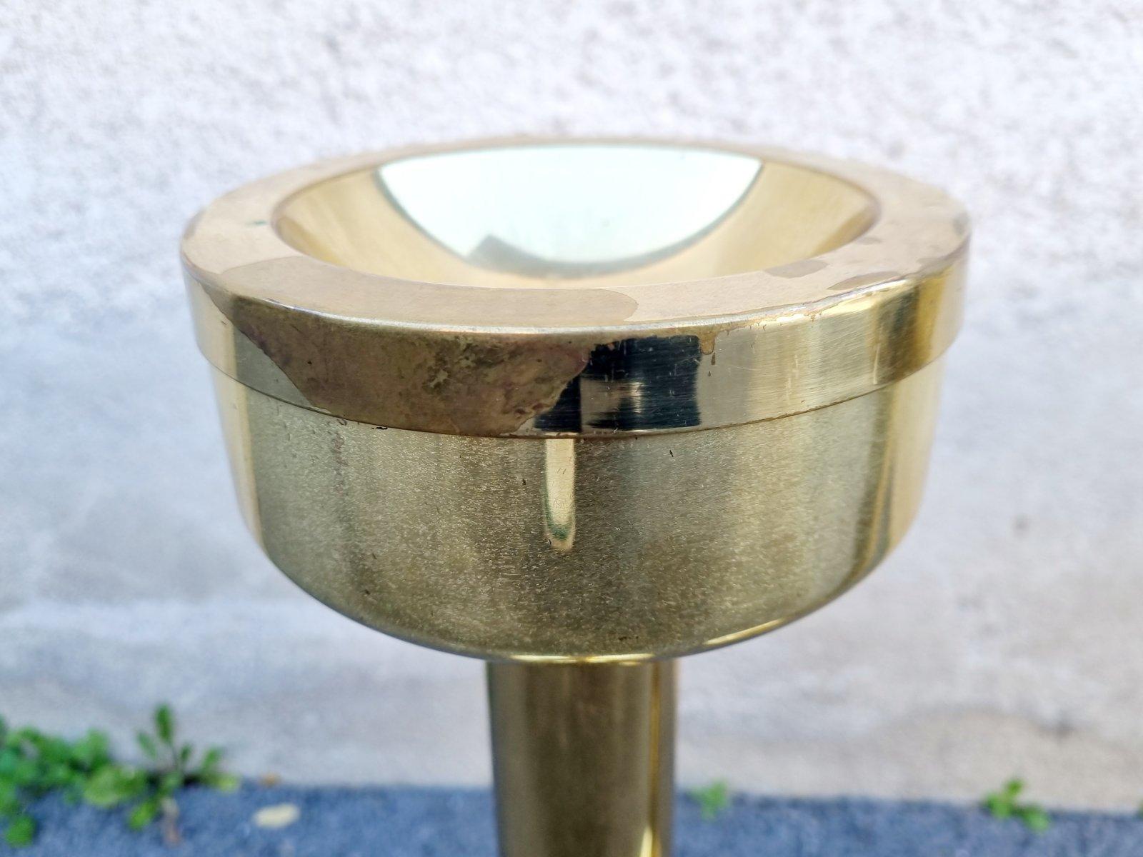 Paar Messing-Aschenbecher aus der Mitte des Jahrhunderts, Italien 60er Jahre im Angebot 4