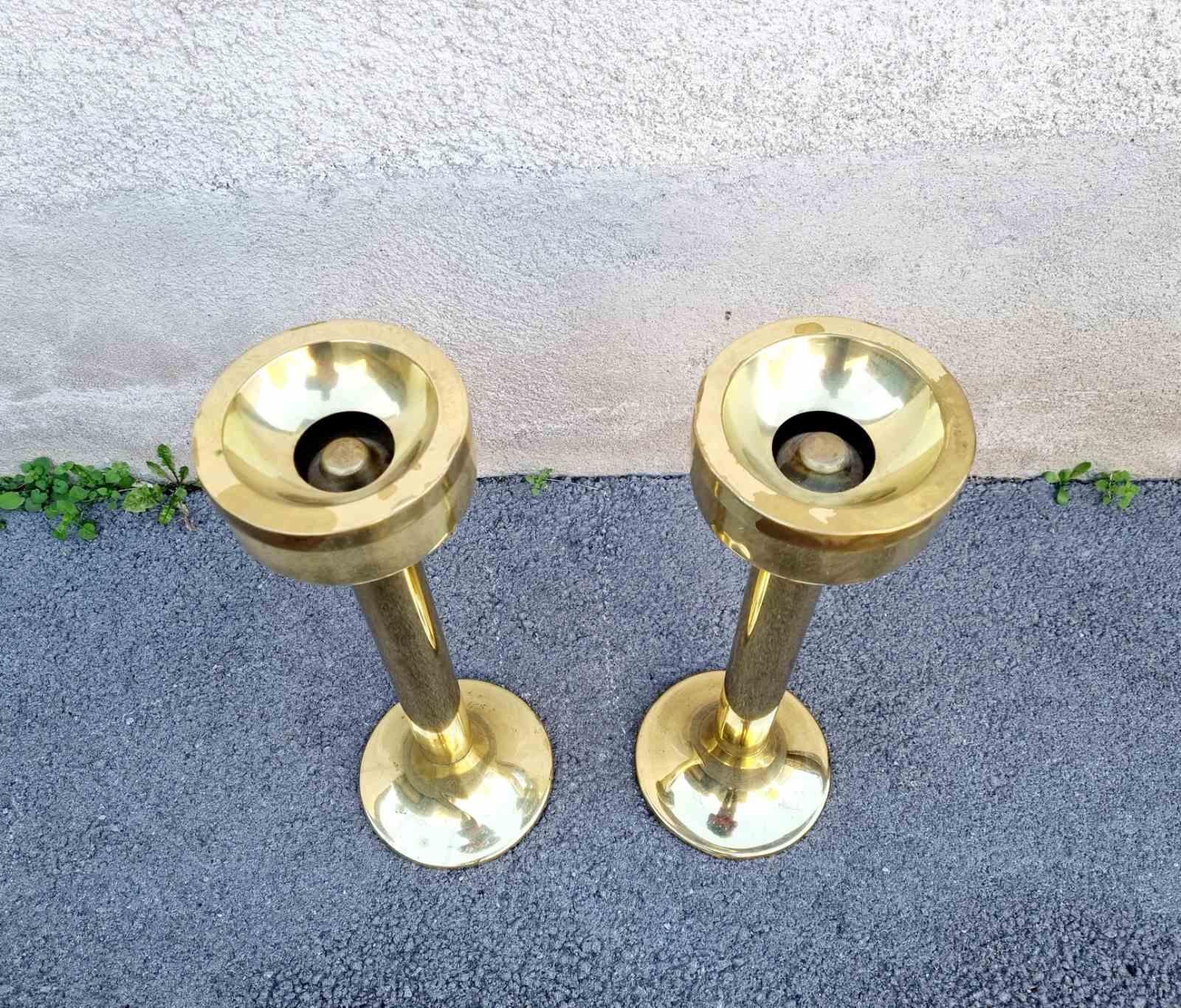 Paar Messing-Aschenbecher aus der Mitte des Jahrhunderts, Italien 60er Jahre im Zustand „Gut“ im Angebot in Lucija, SI