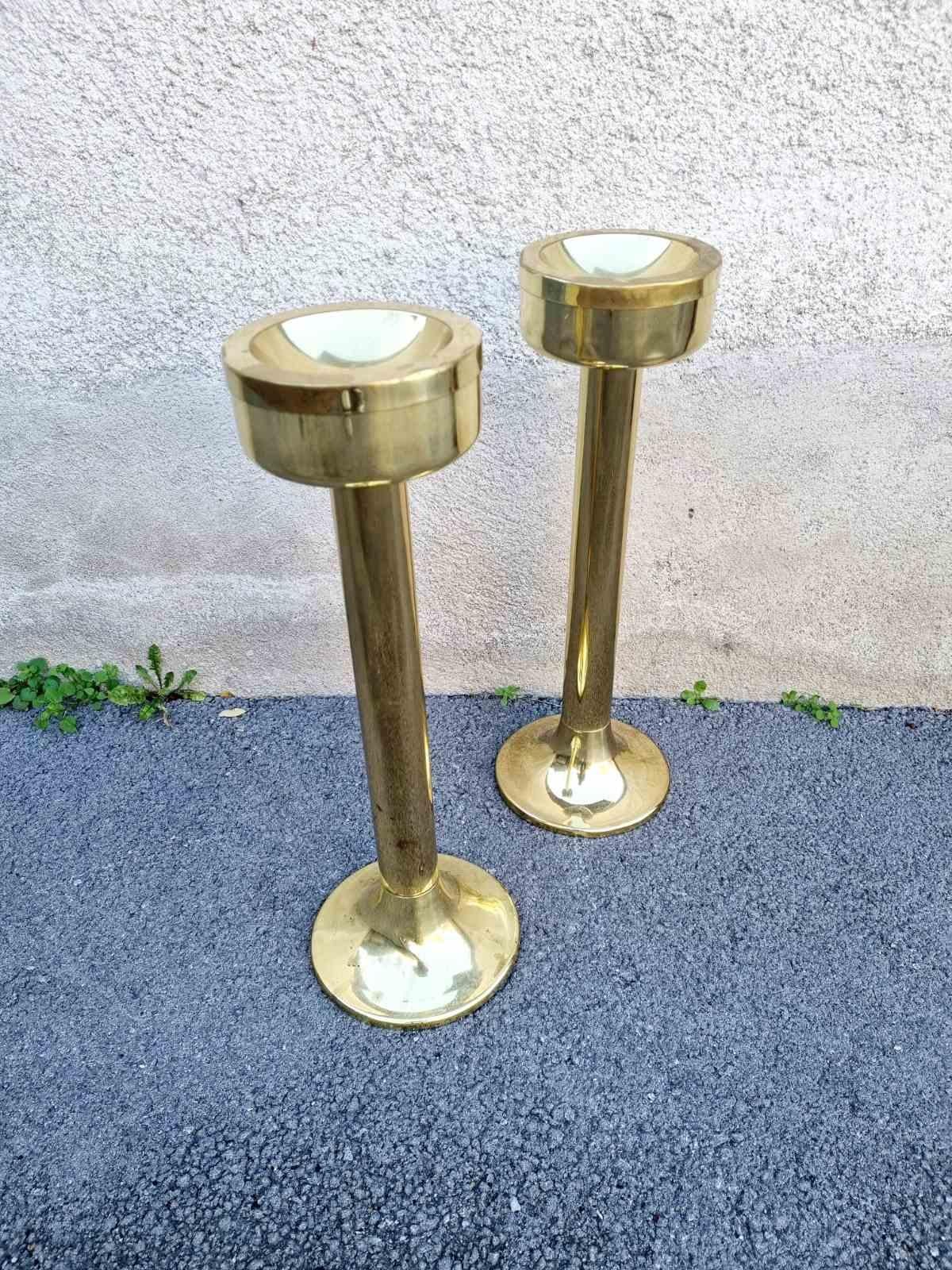 Paar Messing-Aschenbecher aus der Mitte des Jahrhunderts, Italien 60er Jahre im Angebot 1