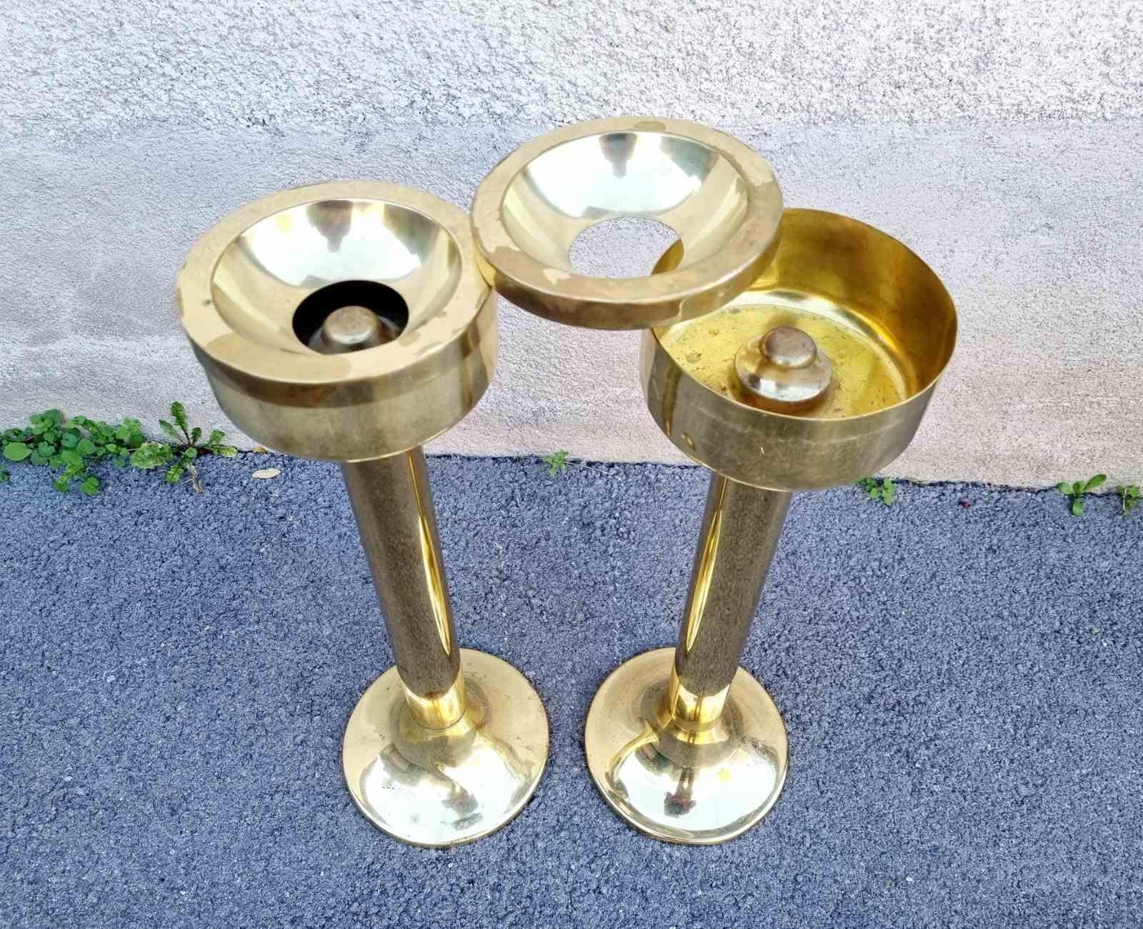 Paar Messing-Aschenbecher aus der Mitte des Jahrhunderts, Italien 60er Jahre im Angebot 3