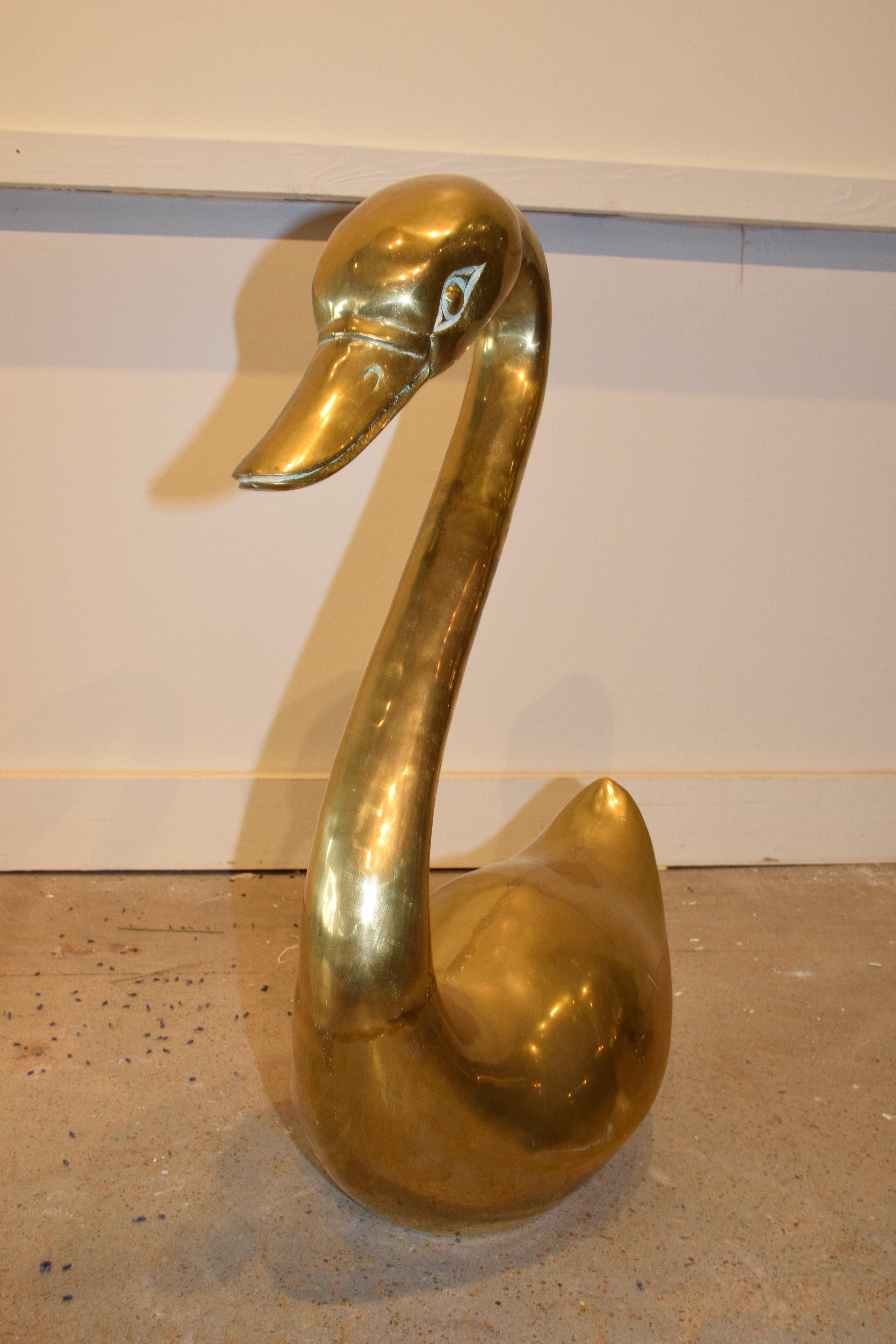 Pair of Midcentury Brass Swans In Good Condition In Houston, TX