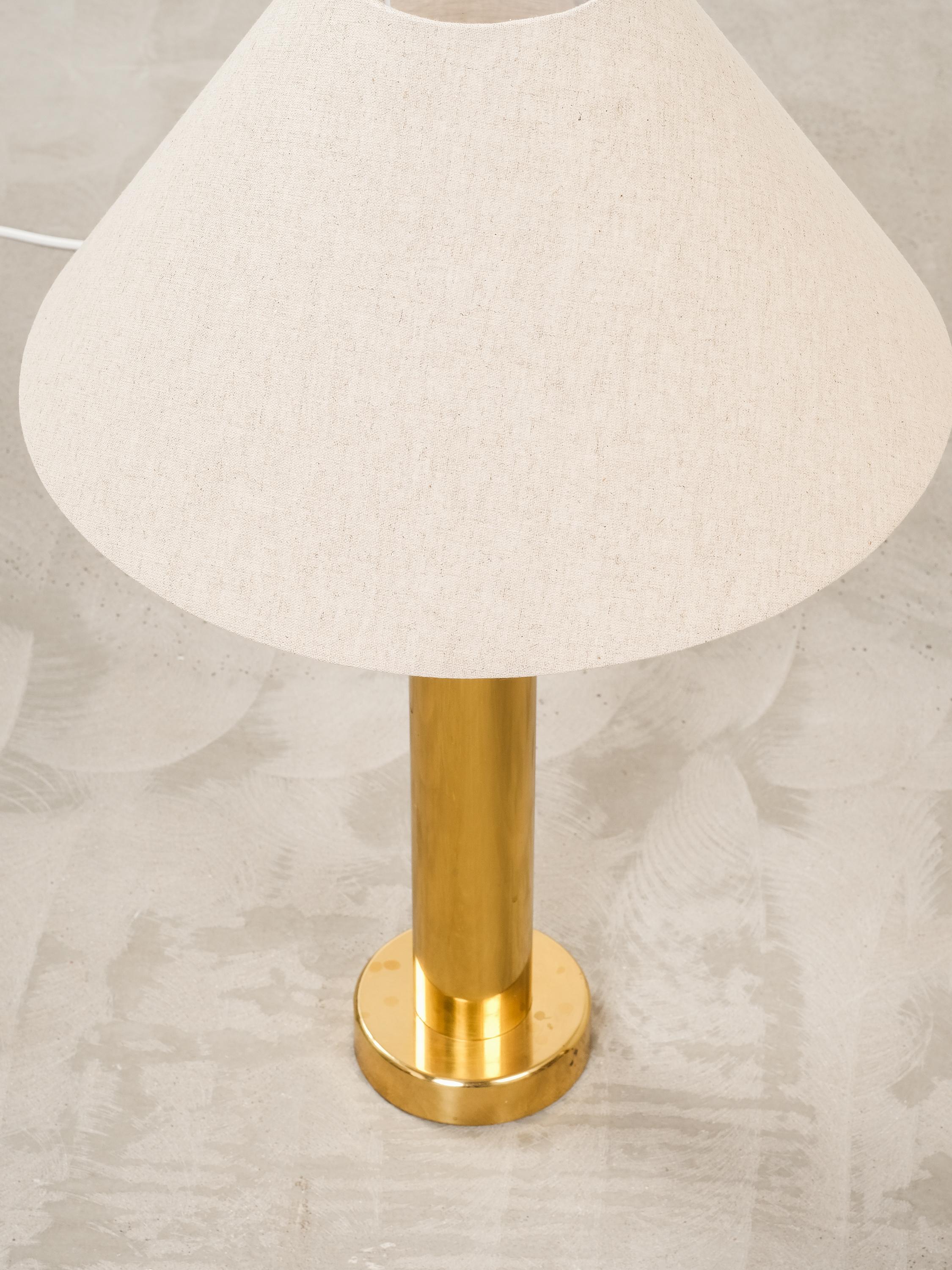 Scandinavian Modern Pair of Mid-Century Brass Table Lamps by Kosta Elarmatur, Sweden, 1960s For Sale