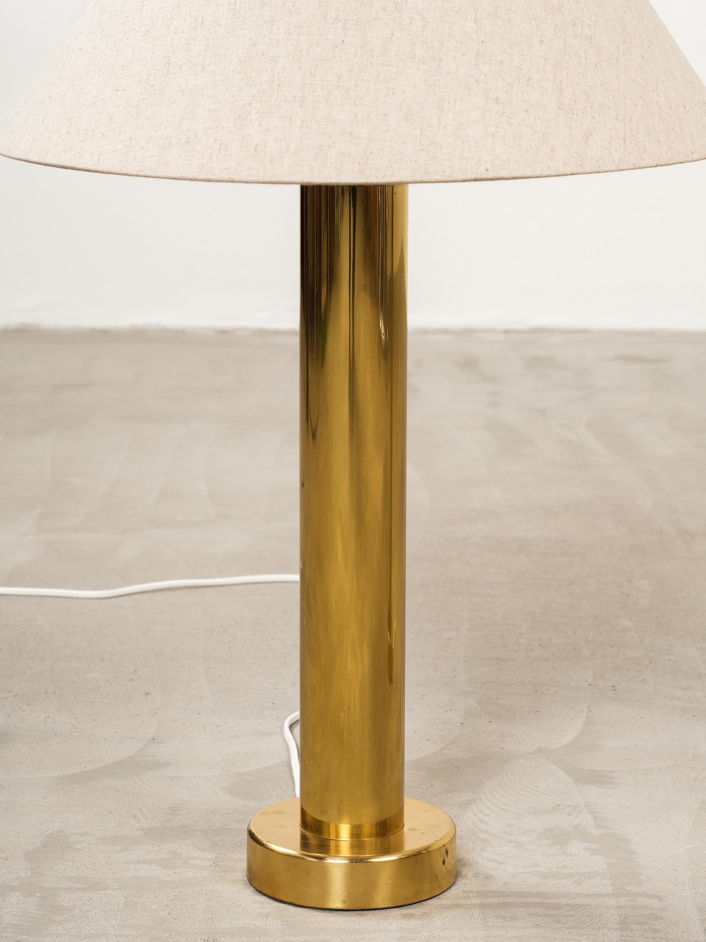 Swedish Pair of Mid-Century Brass Table Lamps by Kosta Elarmatur, Sweden, 1960s For Sale