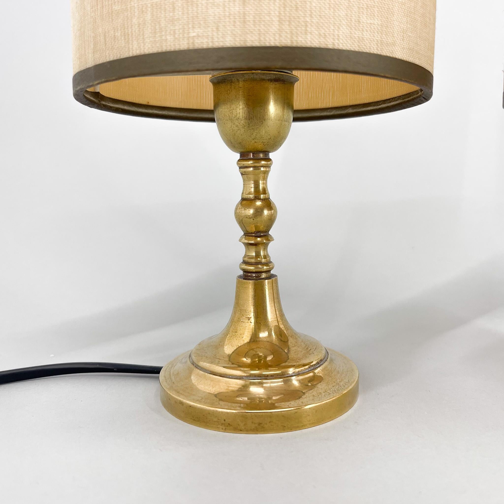 Pair of Mid-Century Brass Table or Bedside Lamps, Italy For Sale 2