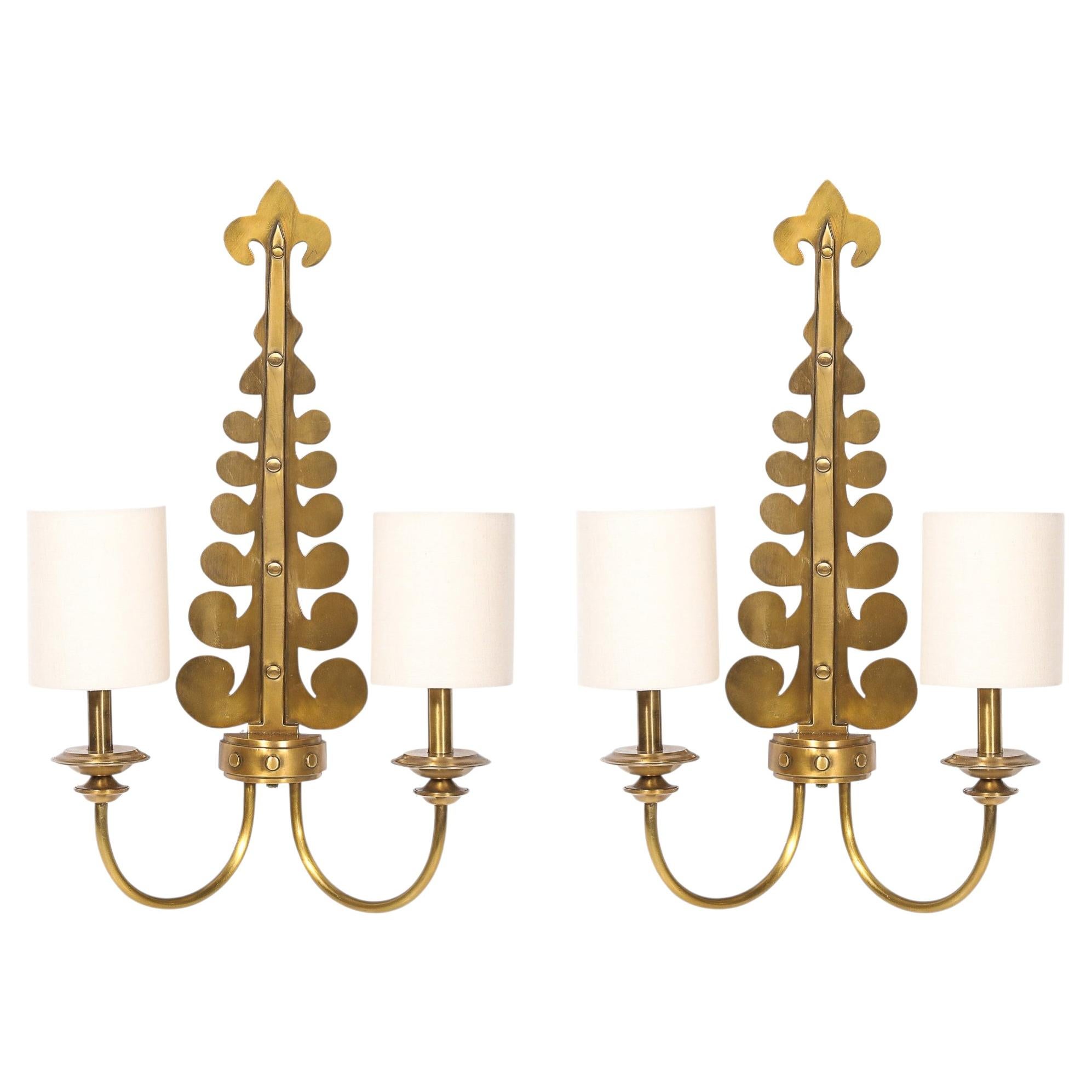 How do you tell the difference between brass and copper?