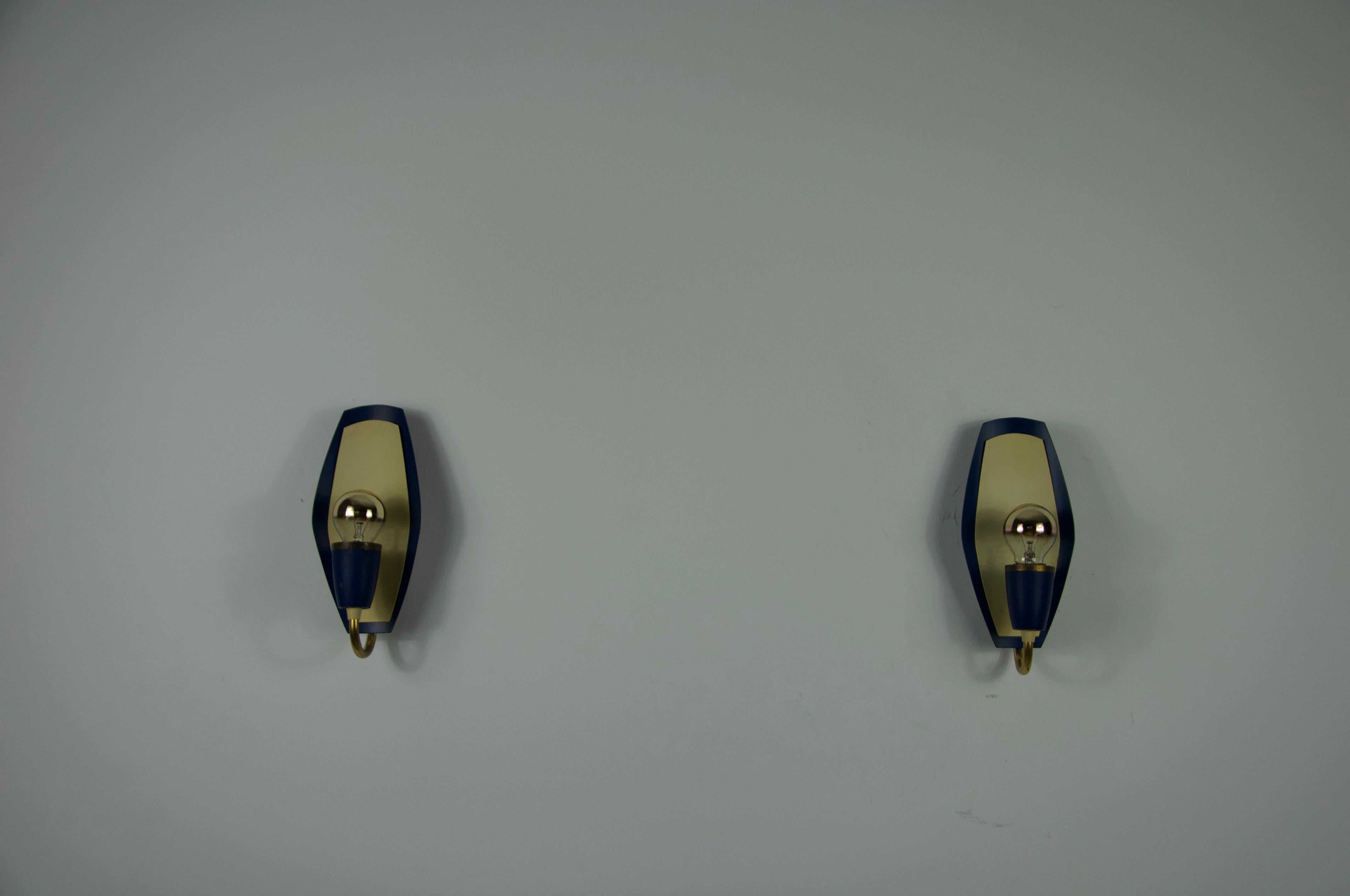 Mid-Century Modern Paire d'appliques en laiton du milieu du siècle, Italie, années 1960 en vente