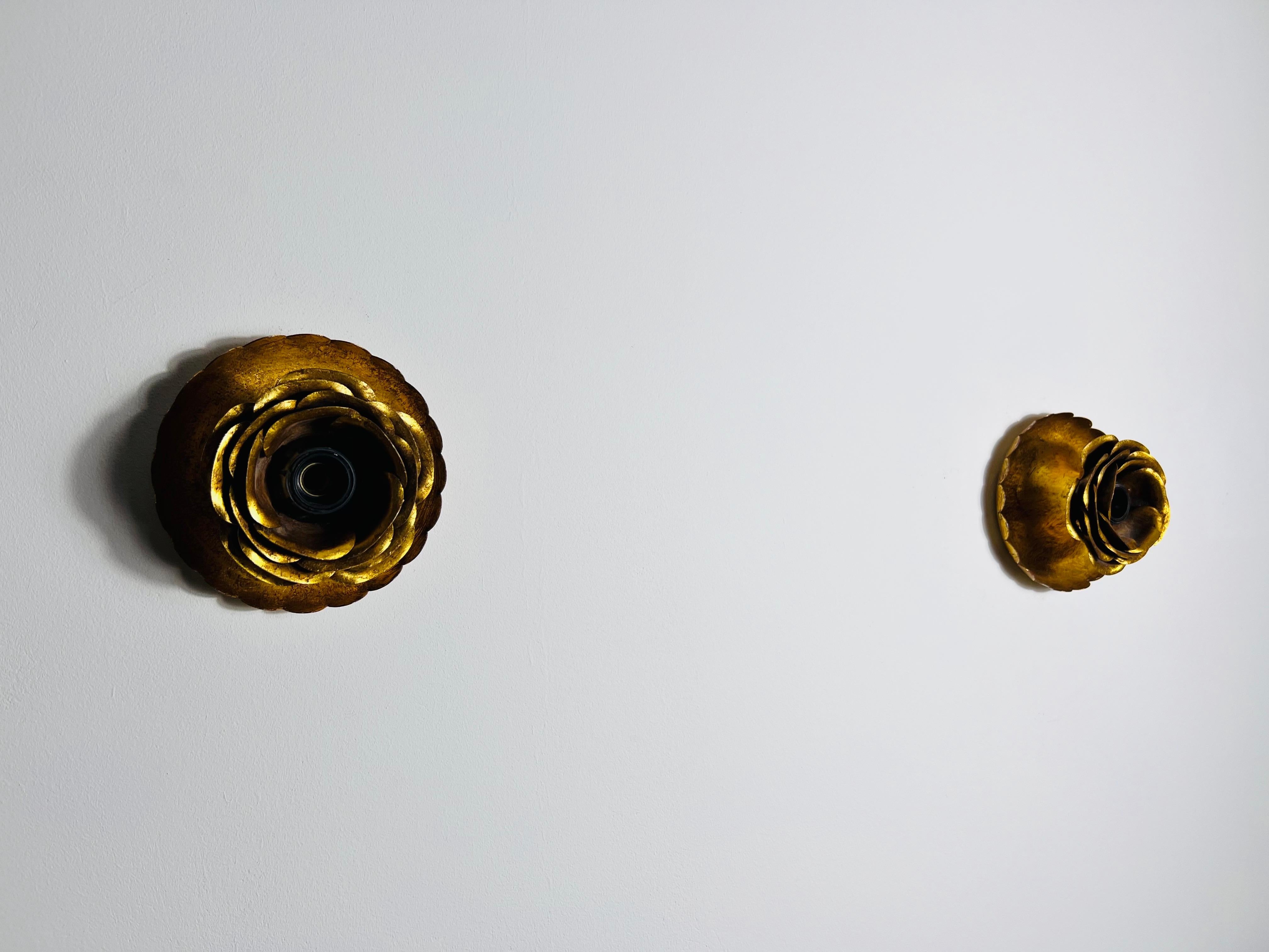 Pair of Mid-Century Brass Wall Lamps, Italy, 1960s In Good Condition For Sale In Hagenbach, DE