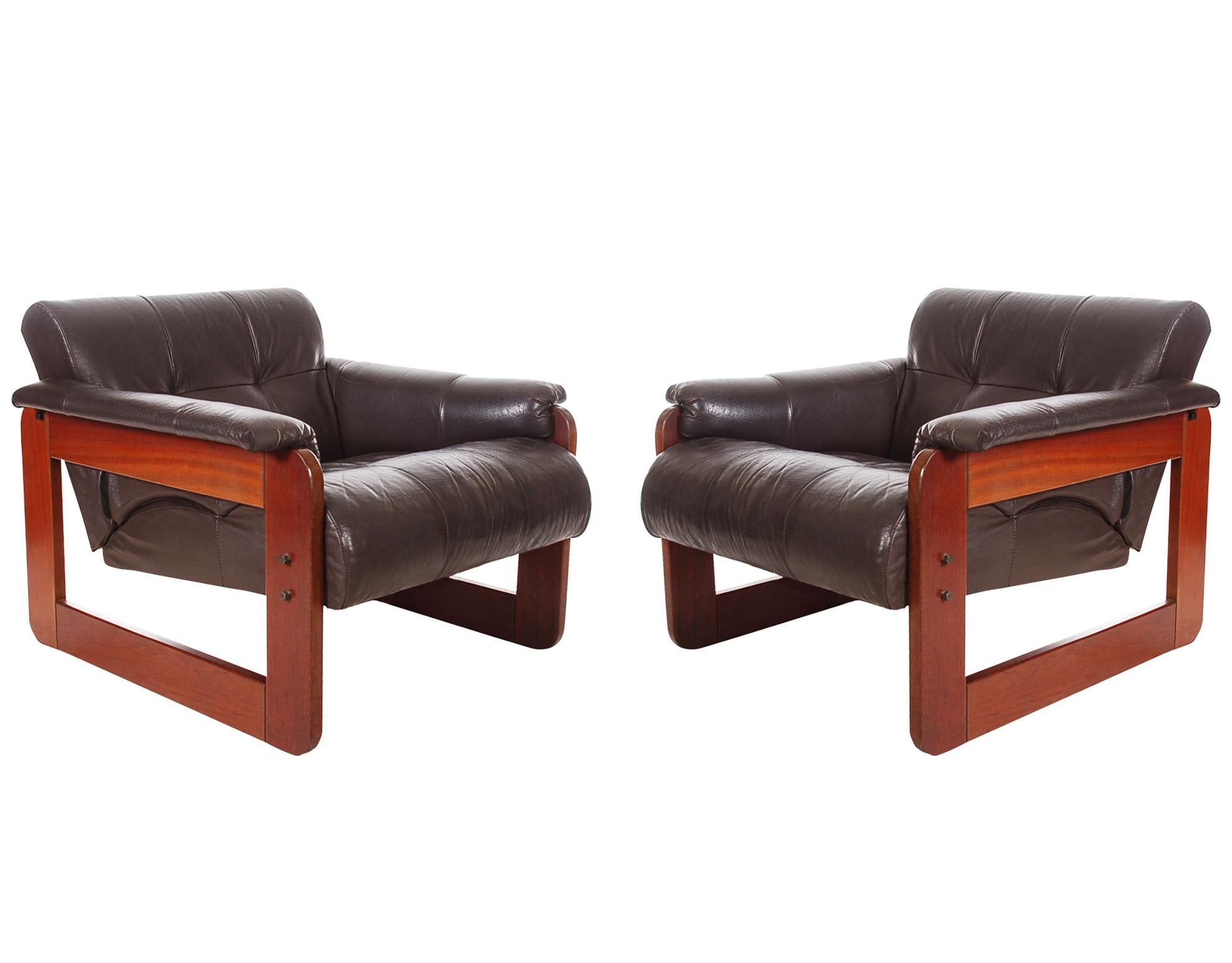 Pair of Midcentury Brazilian Modern Brown Leather Lounge Chairs In Good Condition In Philadelphia, PA