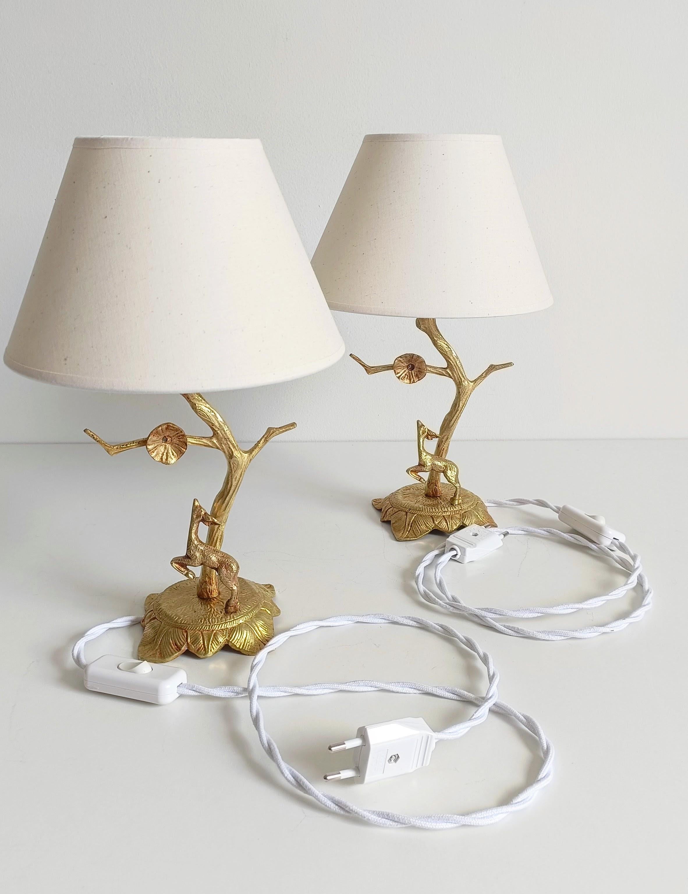 Mid-Century Pair of Small Bronze Table Lamps in Louis XVI Style, France, 1950s For Sale 3
