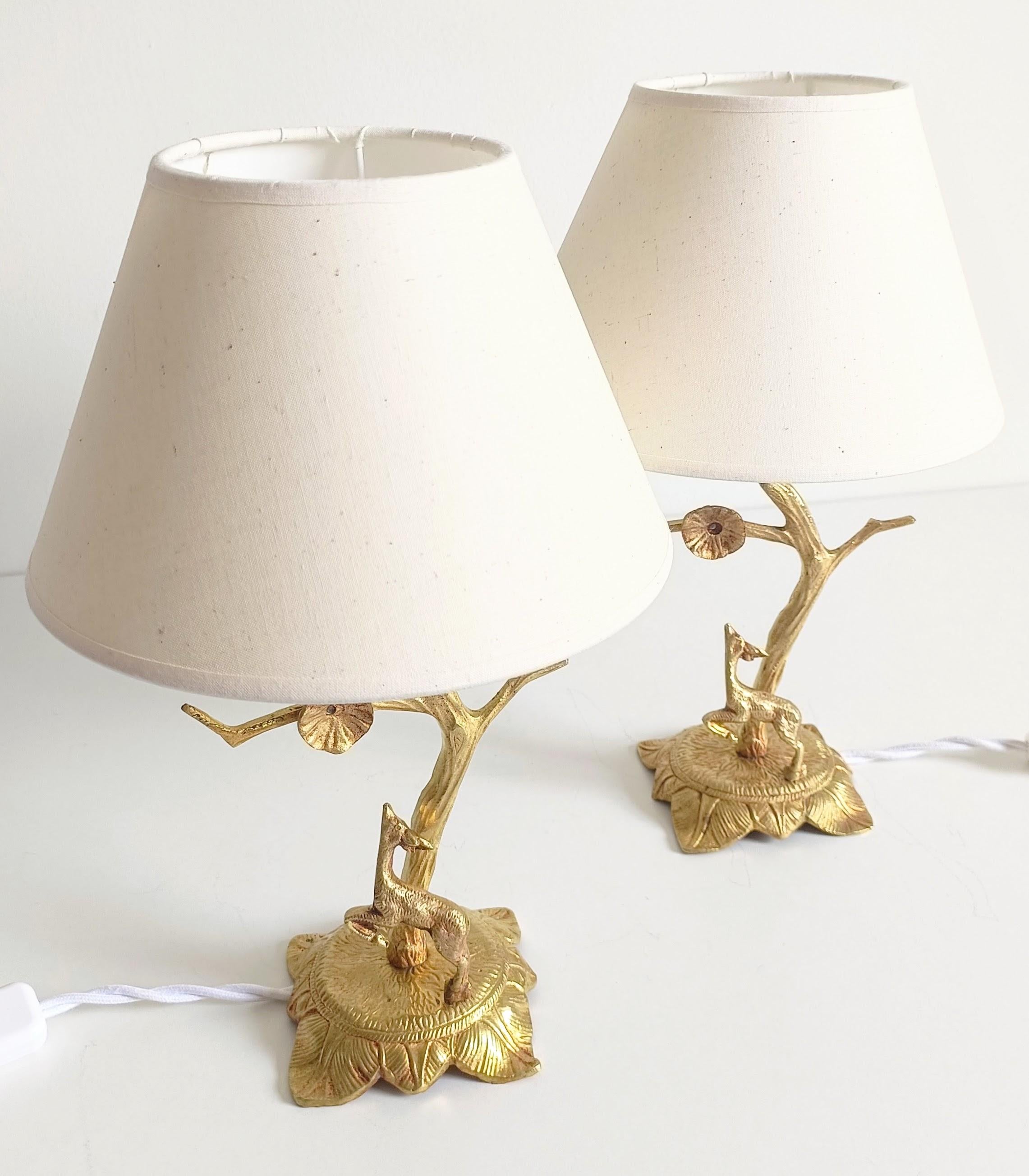 Mid-Century Pair of Small Bronze Table Lamps in Louis XVI Style, France, 1950s For Sale 4