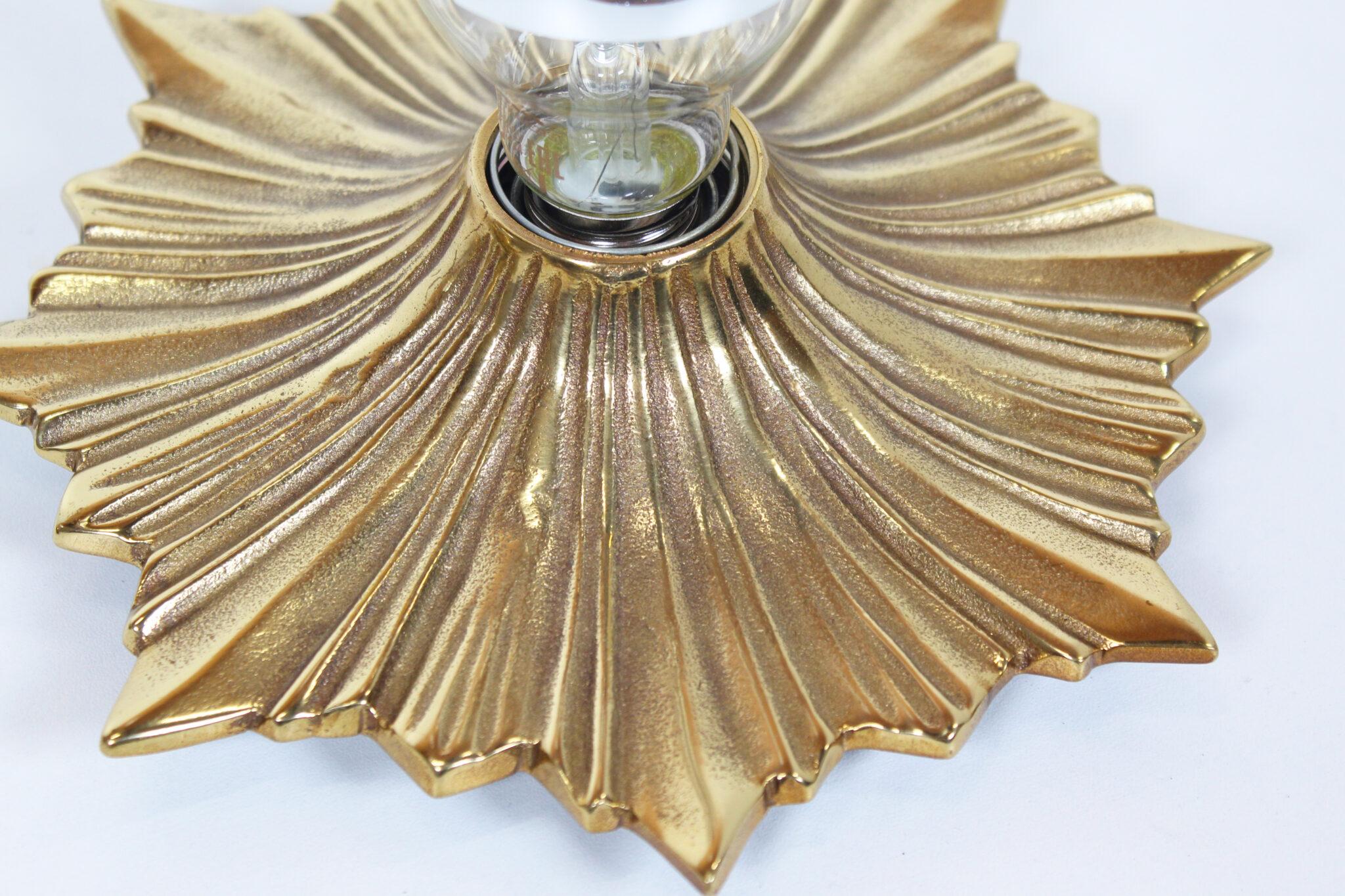 Pair of Mid-Century Bronze Sunburst Wall Lights or Flush Mounts, c 1950s In condizioni buone in vendita a AMSTERDAM, NL