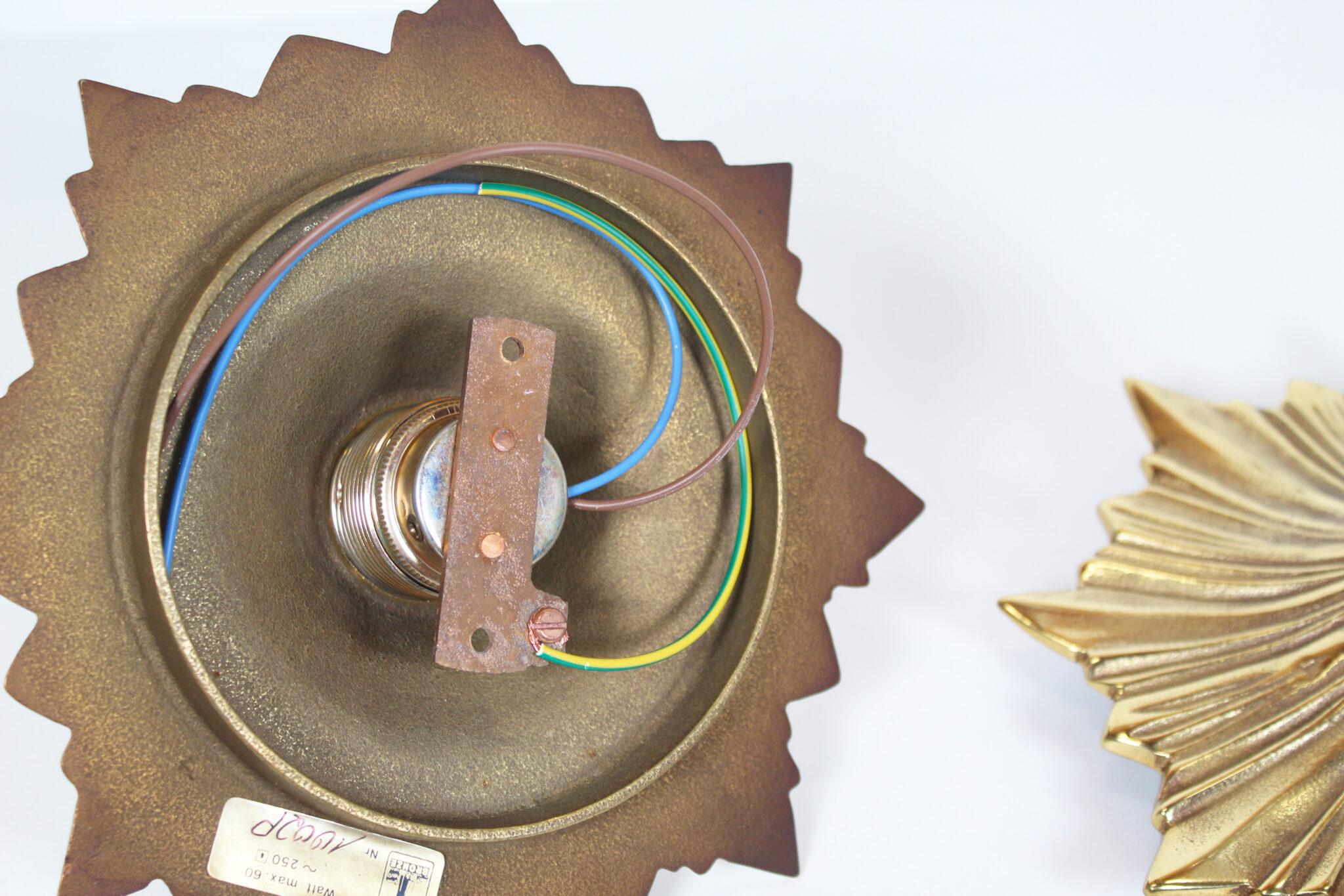 Bronzo Pair of Mid-Century Bronze Sunburst Wall Lights or Flush Mounts, c 1950s in vendita