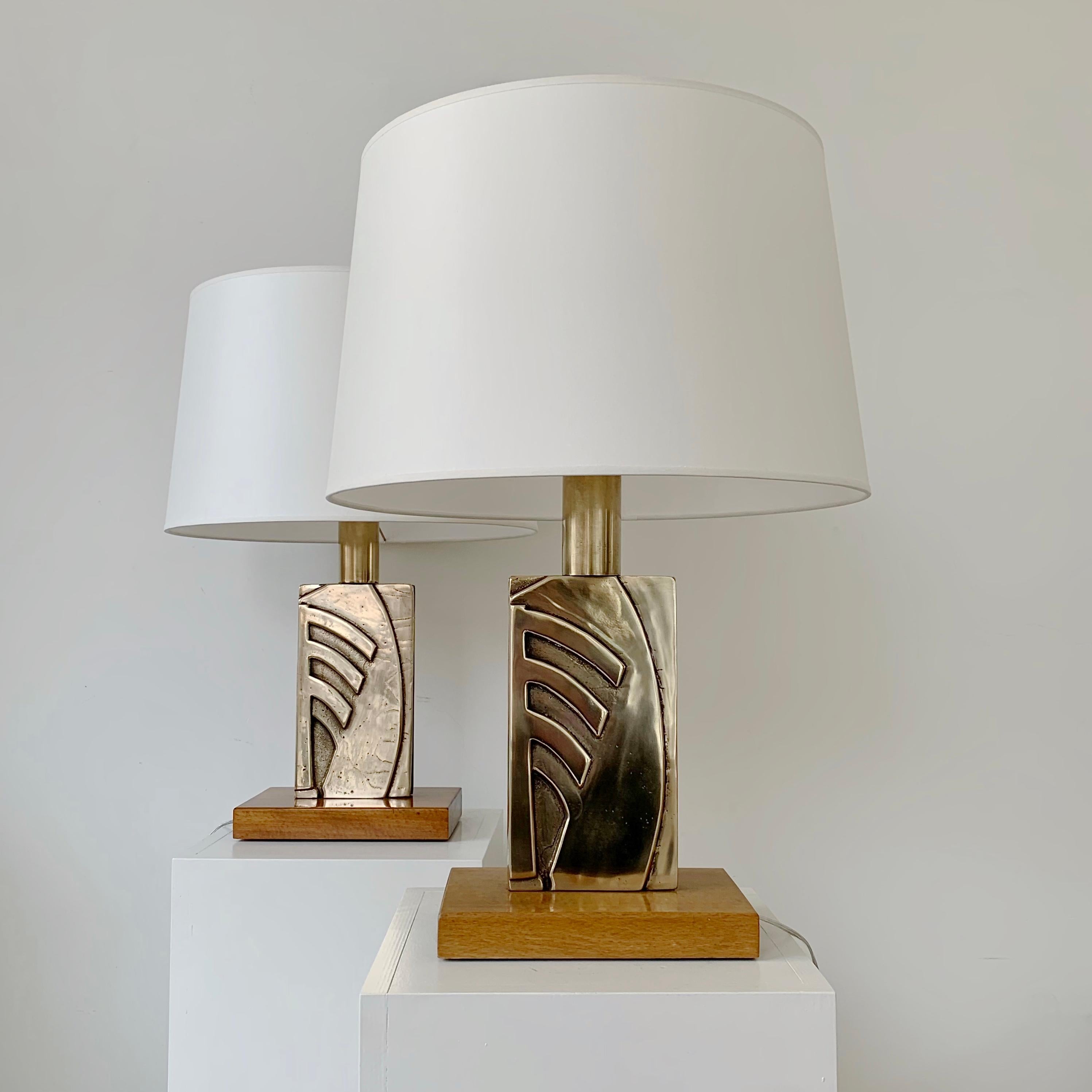 Paar Bronze-Tischlampen aus der Mitte des Jahrhunderts, um 1970, Italien im Angebot 4