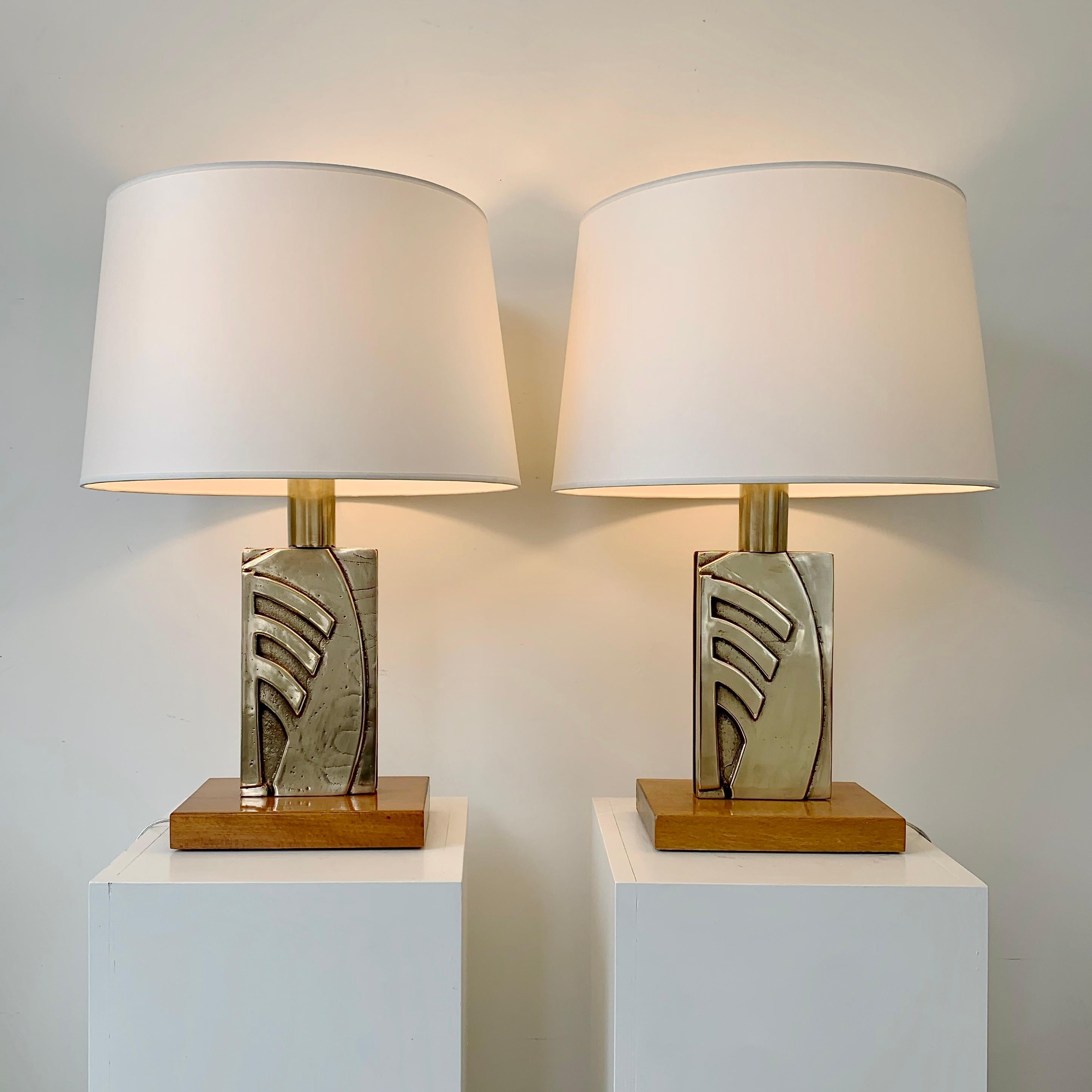 Polished Pair of Mid-Century Bronze Table Lamps, circa 1970, Italy For Sale