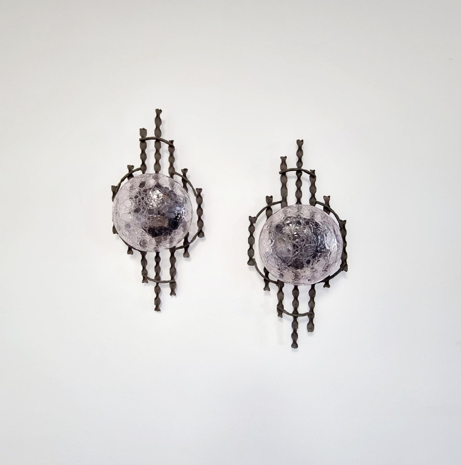 Pair of Mid Century Brutalist Wall Lamps, Italy 60s For Sale 1