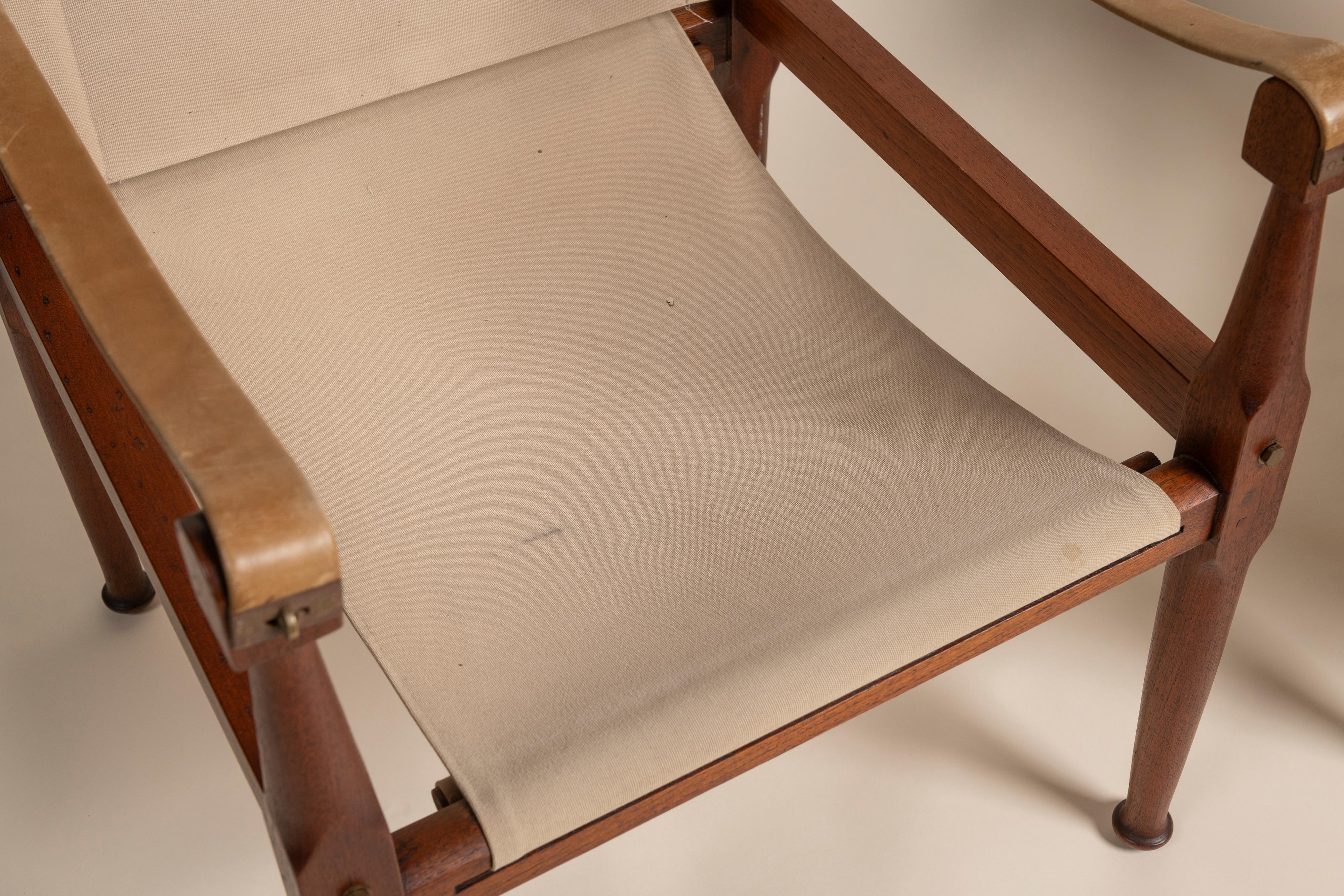 Paire de chaises de campagne du milieu du siècle dans le style de Kaare Klint, Danemark, 1960 en vente 3