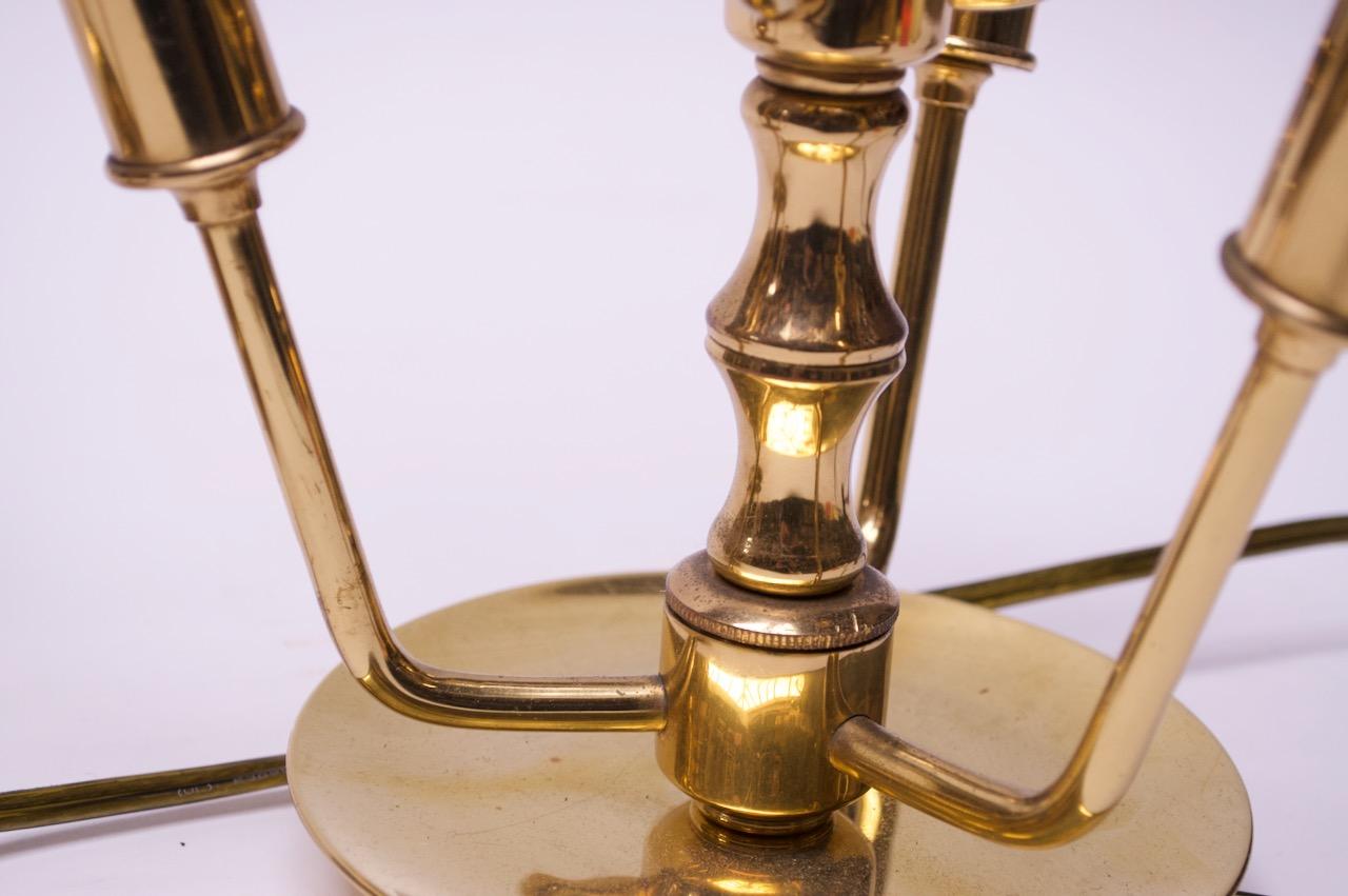 Paar sechsarmige Messing-Tischlampen im Kandelaber-Stil der Jahrhundertmitte im Angebot 7