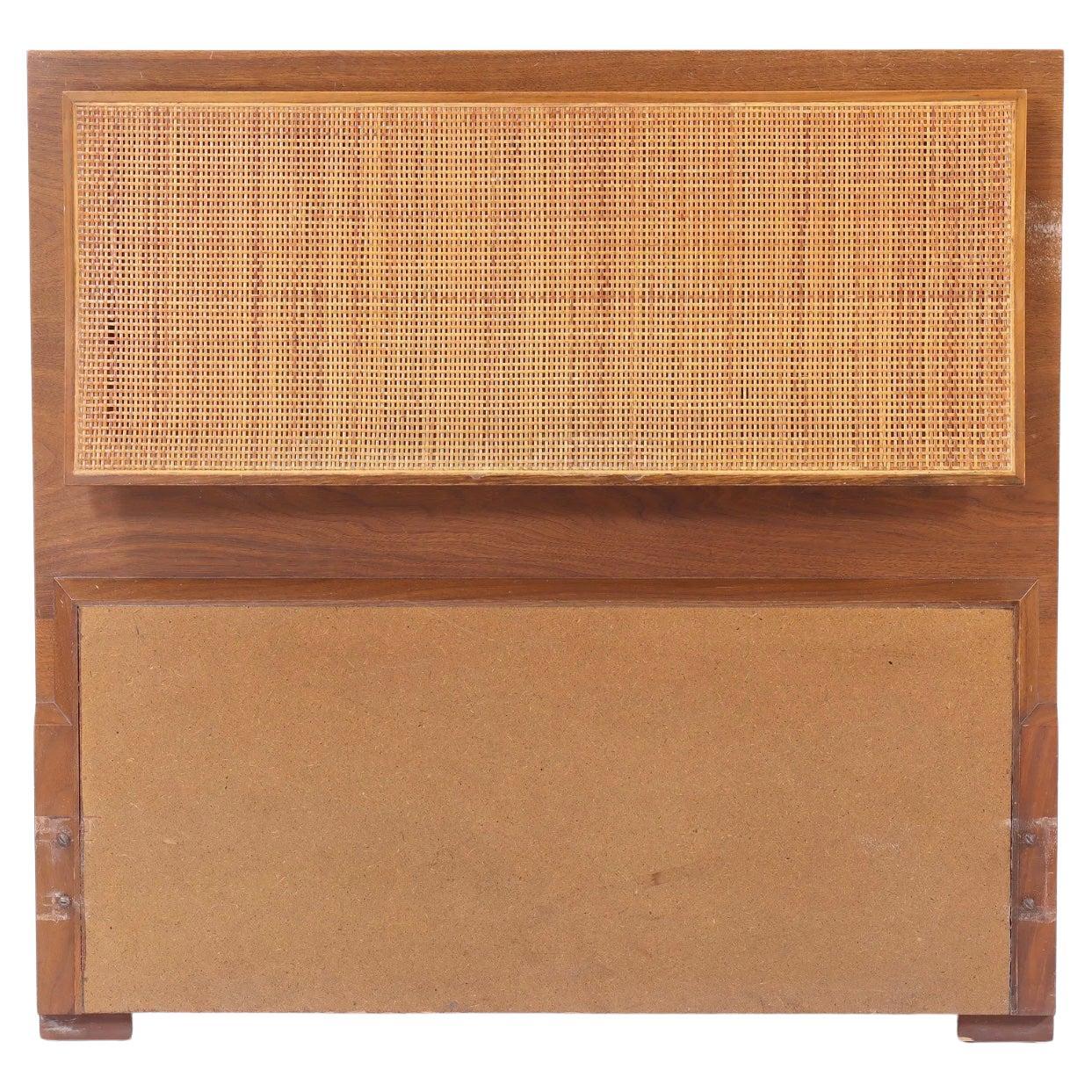 Mid-Century Modern Paire de têtes de lit jumelles en laiton canné du milieu du siècle dernier par Paul McCobb pour Calvin en vente