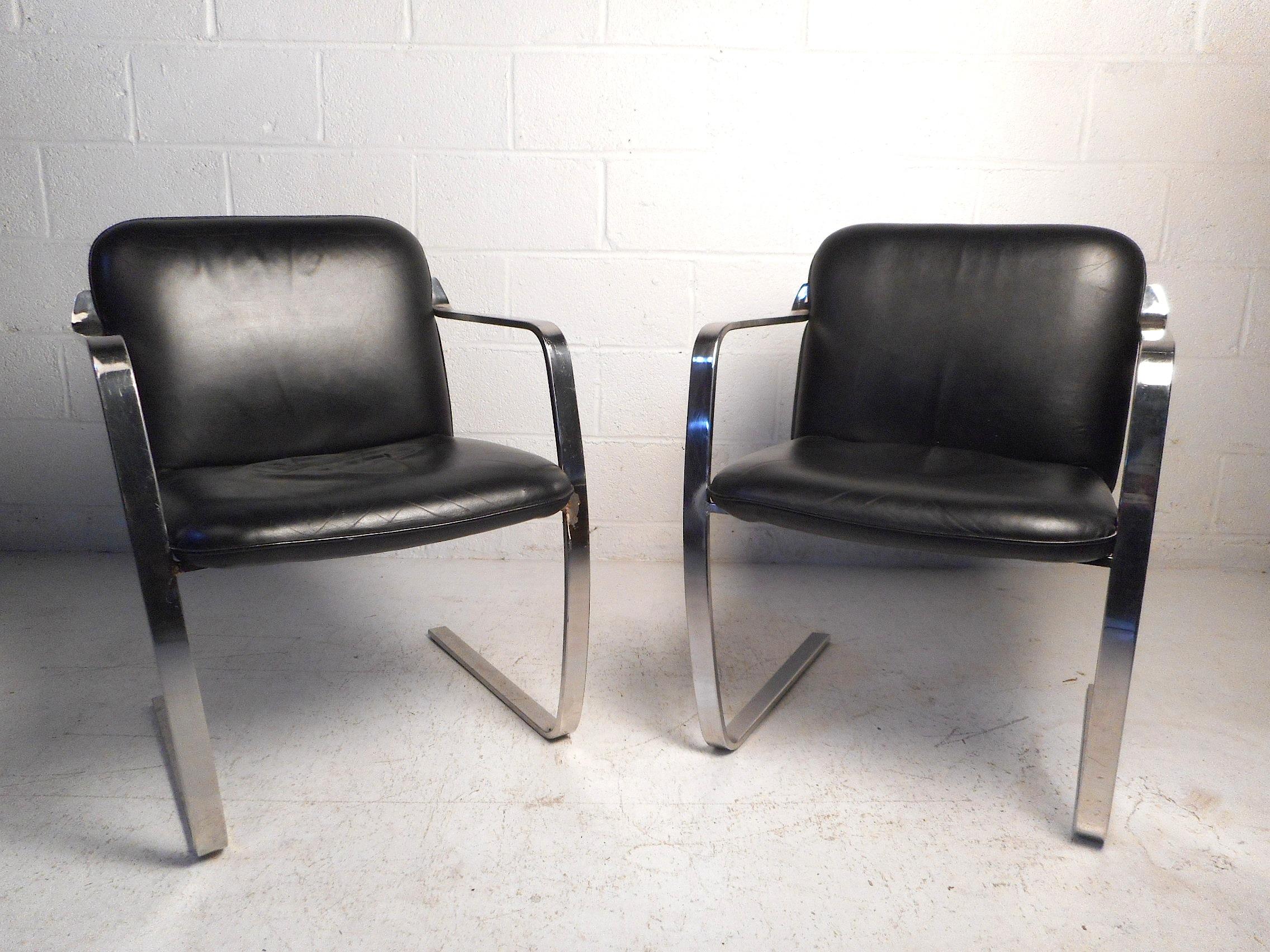 Mid-Century Modern Pair of Midcentury Cantilever Brno Style Chairs by Cumberland Furniture For Sale