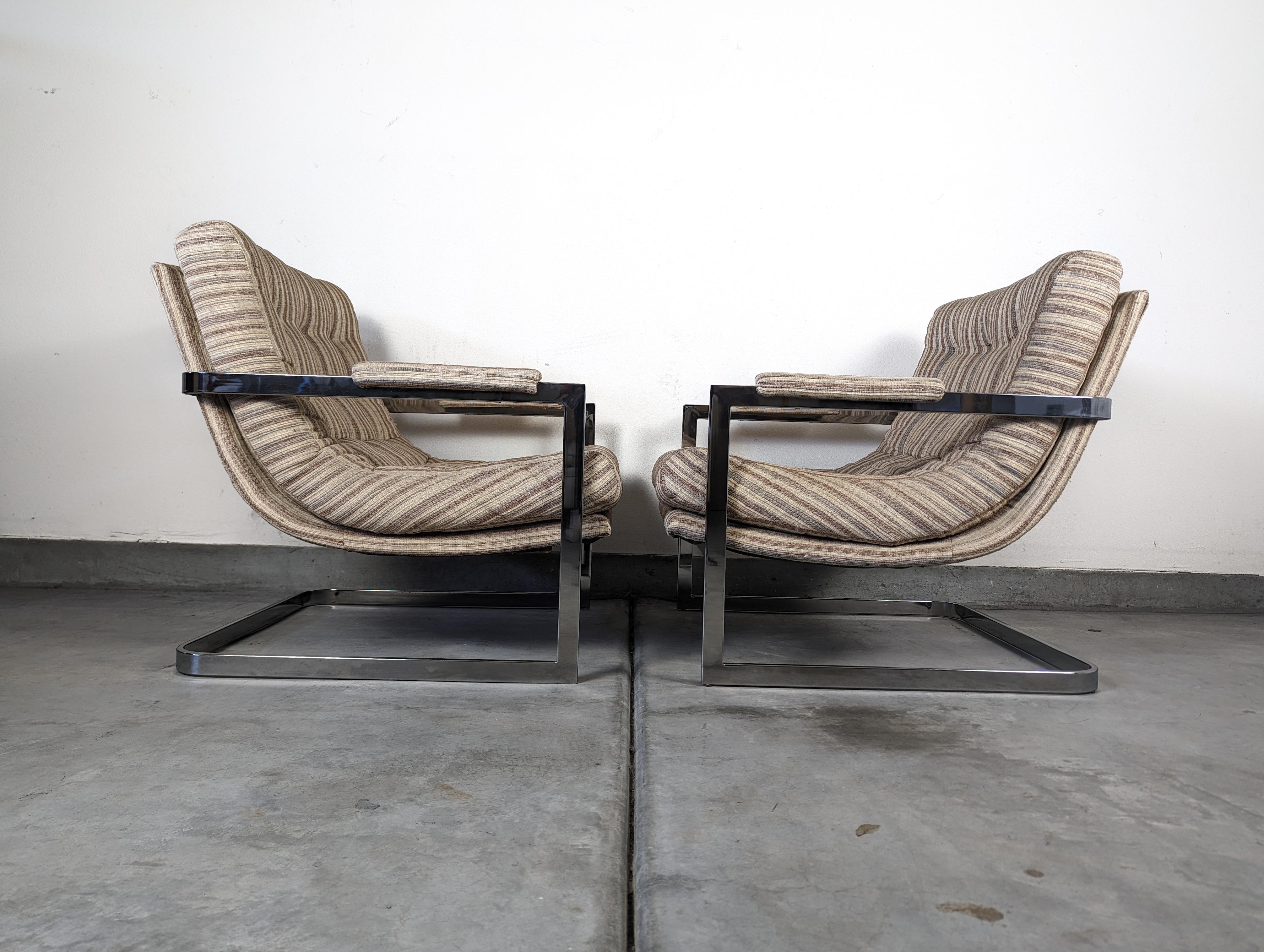 Pair of Mid Century Cantilevered Scoop Chairs - Style of Milo Baughman, c1970s 6
