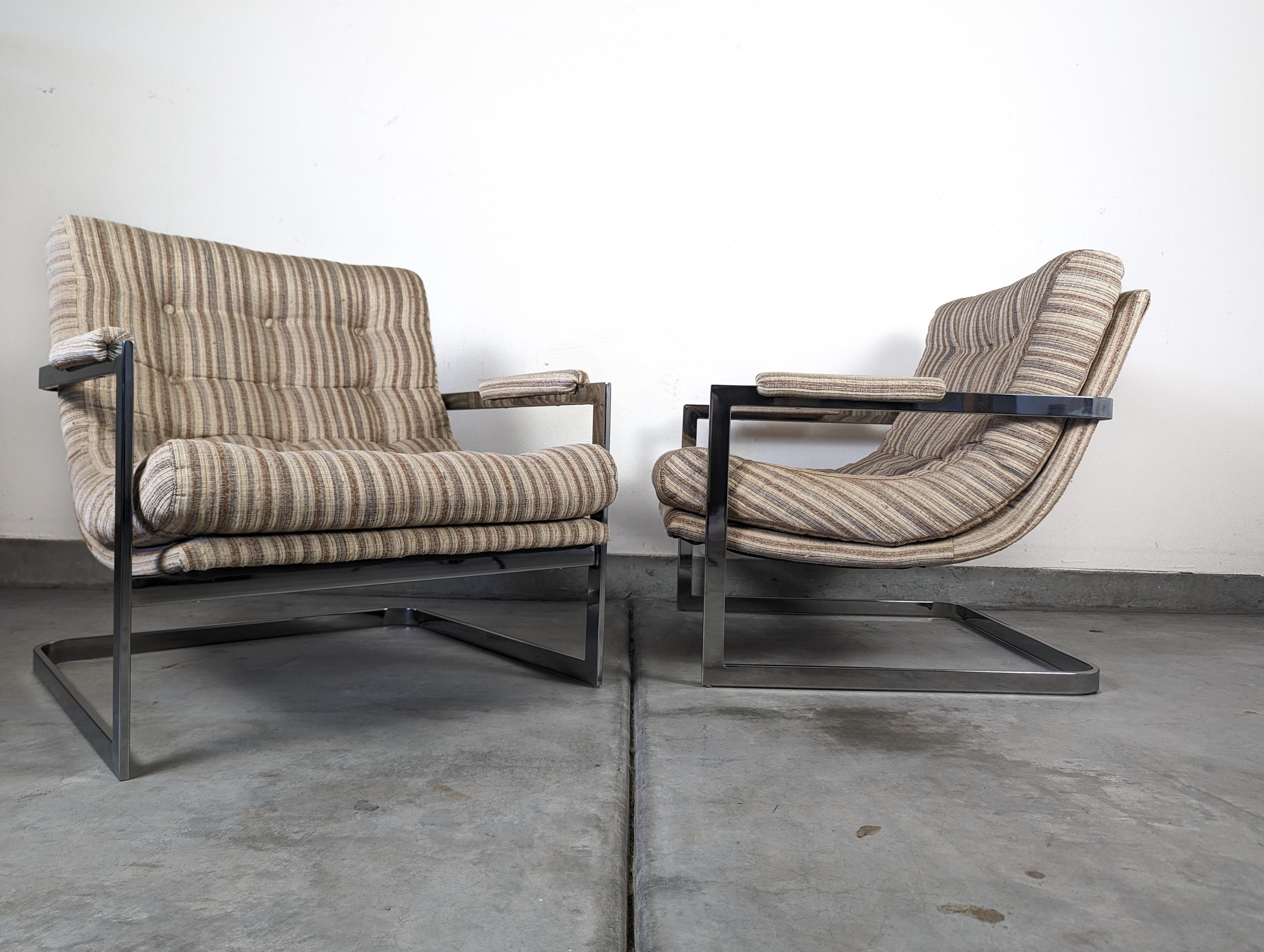 Pair of Mid Century Cantilevered Scoop Chairs - Style of Milo Baughman, c1970s 7