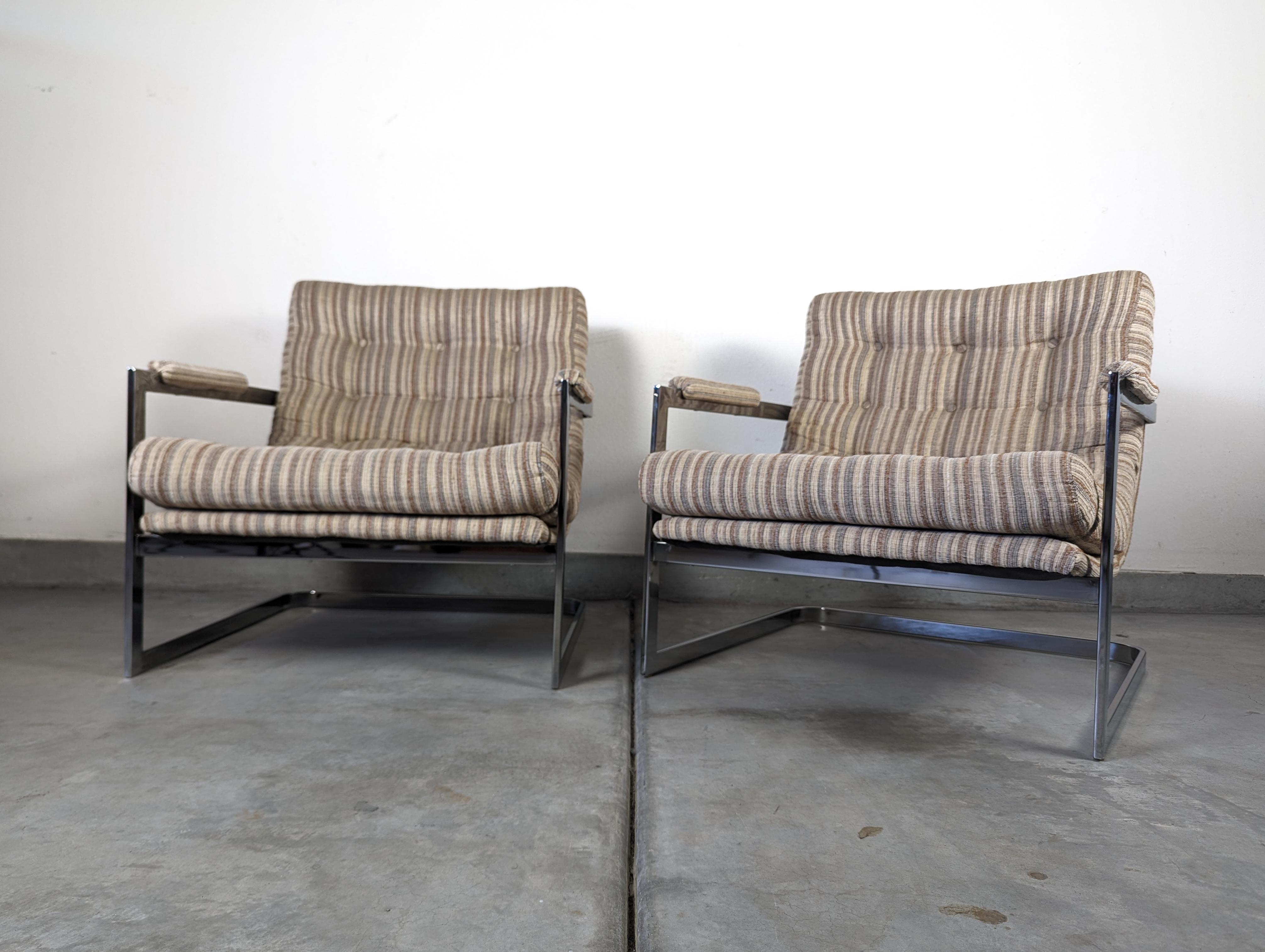 Pair of Mid Century Cantilevered Scoop Chairs - Style of Milo Baughman, c1970s 8