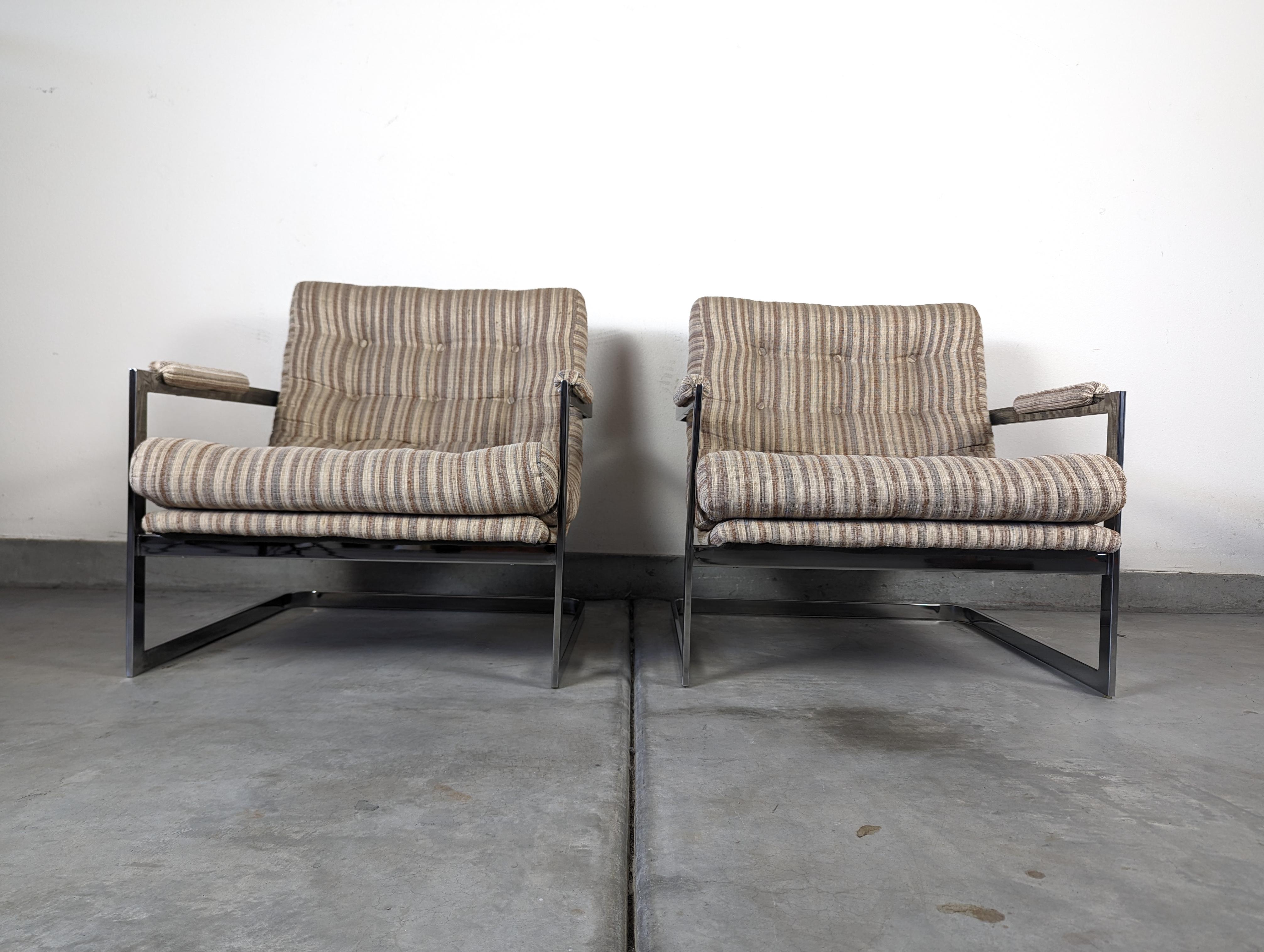 Pair of Mid Century Cantilevered Scoop Chairs - Style of Milo Baughman, c1970s 9